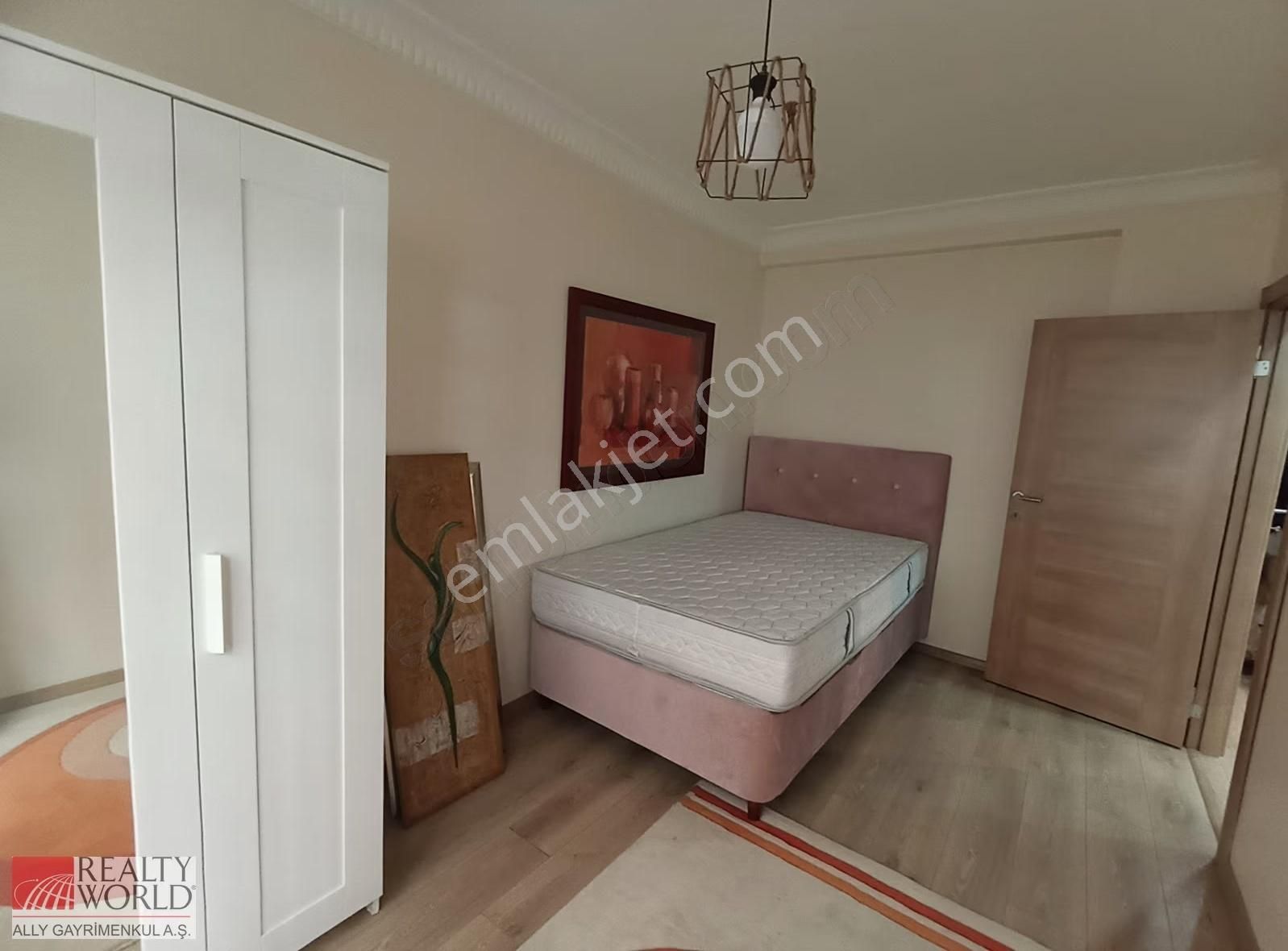 Metrolara 400 Metre Mesafede 1+1 Eşyalı Satılık Daire... - Görsel 9