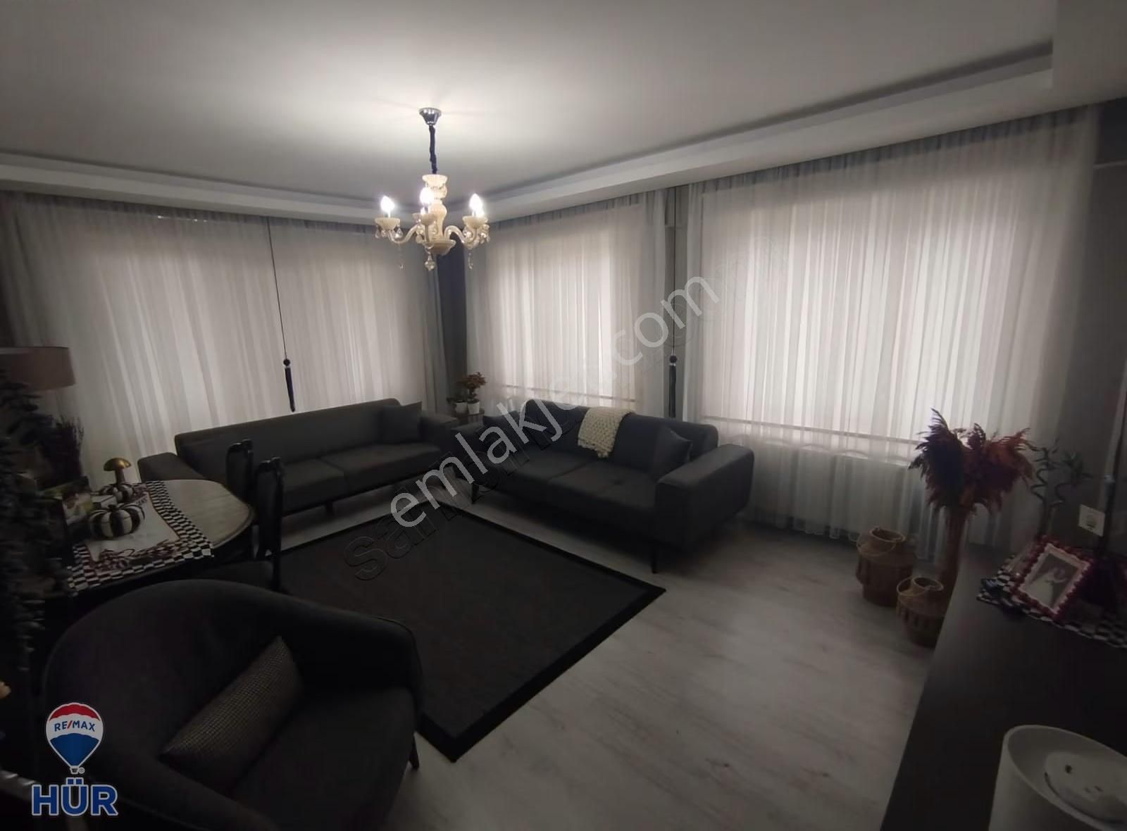 Remax-hür Özlem Şimşek'ten Serdivan Yazlıkta 3+1 Satılık Daire - Görsel 2