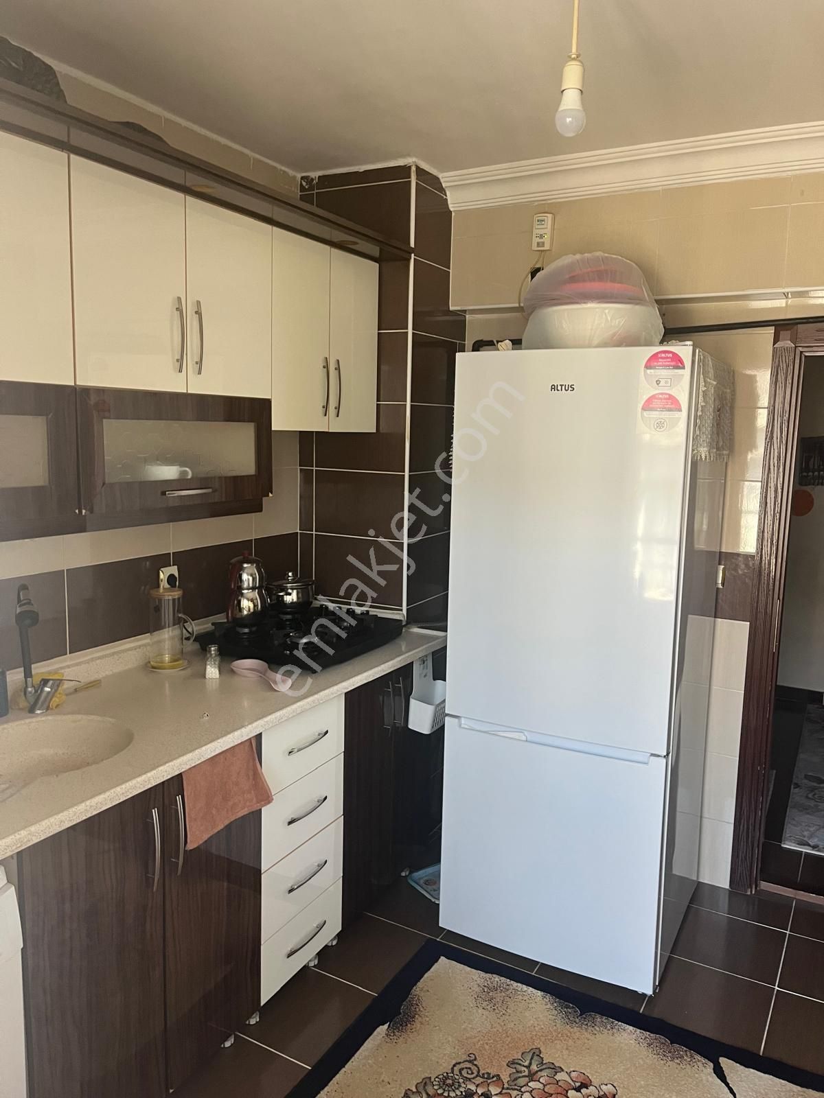 Piyade Mahallesinde 3. Kat 3+1 İskanlı, Çift Balkonlu, Masrafsız Daire – Ulaşıma Ve Okula Yakın! - Görsel 4