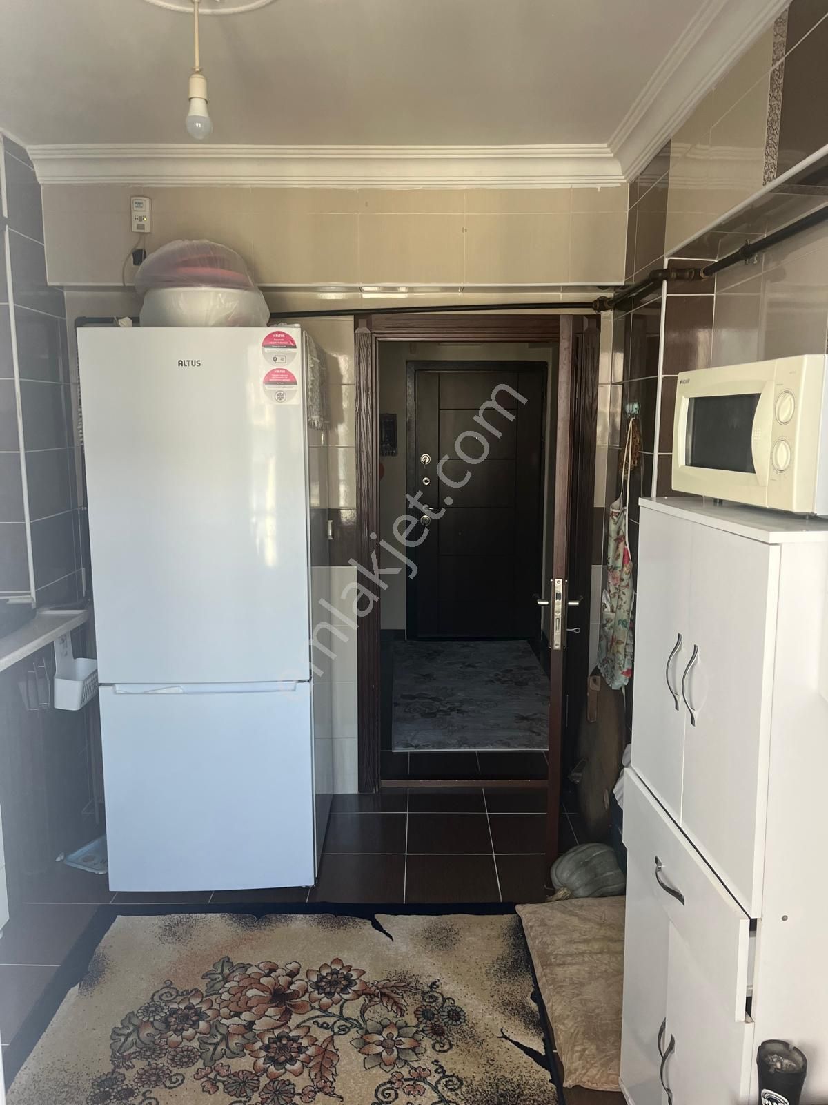 Piyade Mahallesinde 3. Kat 3+1 İskanlı, Çift Balkonlu, Masrafsız Daire – Ulaşıma Ve Okula Yakın! - Görsel 5