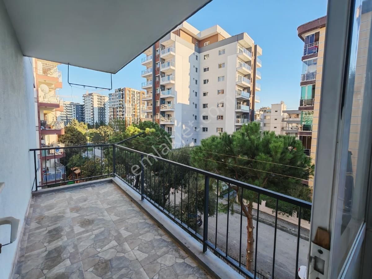 İzmir Bayraklı Osmangazi Site İçerisinde 3+1 Kiralık Daire - Görsel 4