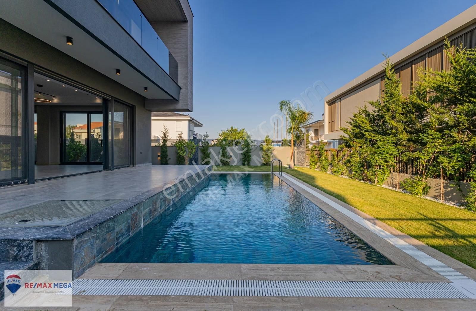Altınkale'de Net 542 M² 5+1 Ultralüks Modern Villa - Görsel 7