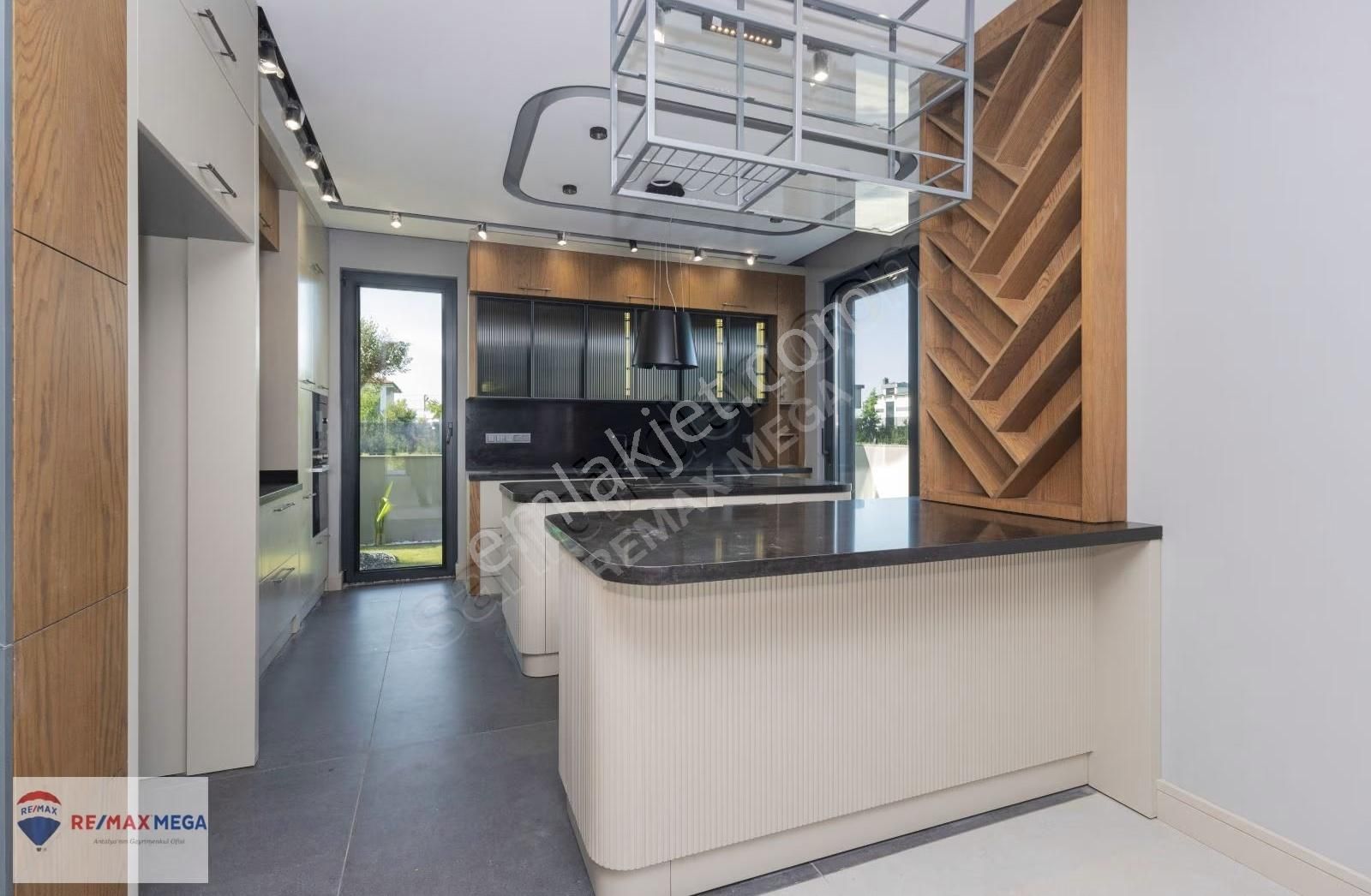 Altınkale'de Net 542 M² 5+1 Ultralüks Modern Villa - Görsel 26