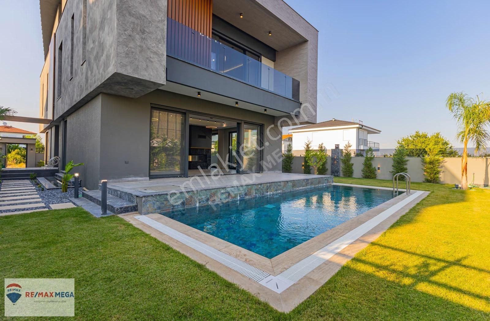Altınkale'de Net 542 M² 5+1 Ultralüks Modern Villa - Görsel 16