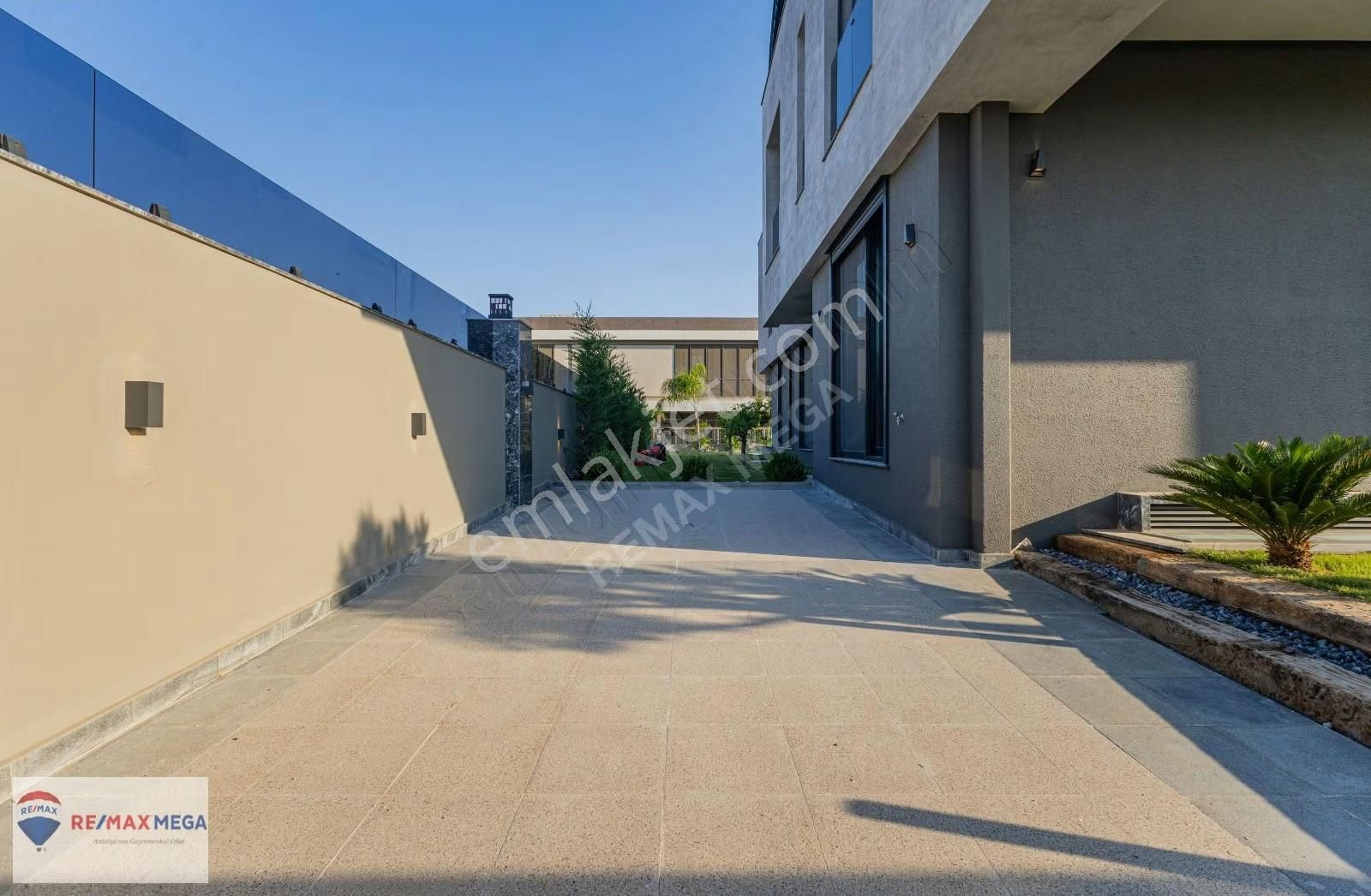Altınkale'de Net 542 M² 5+1 Ultralüks Modern Villa - Görsel 21