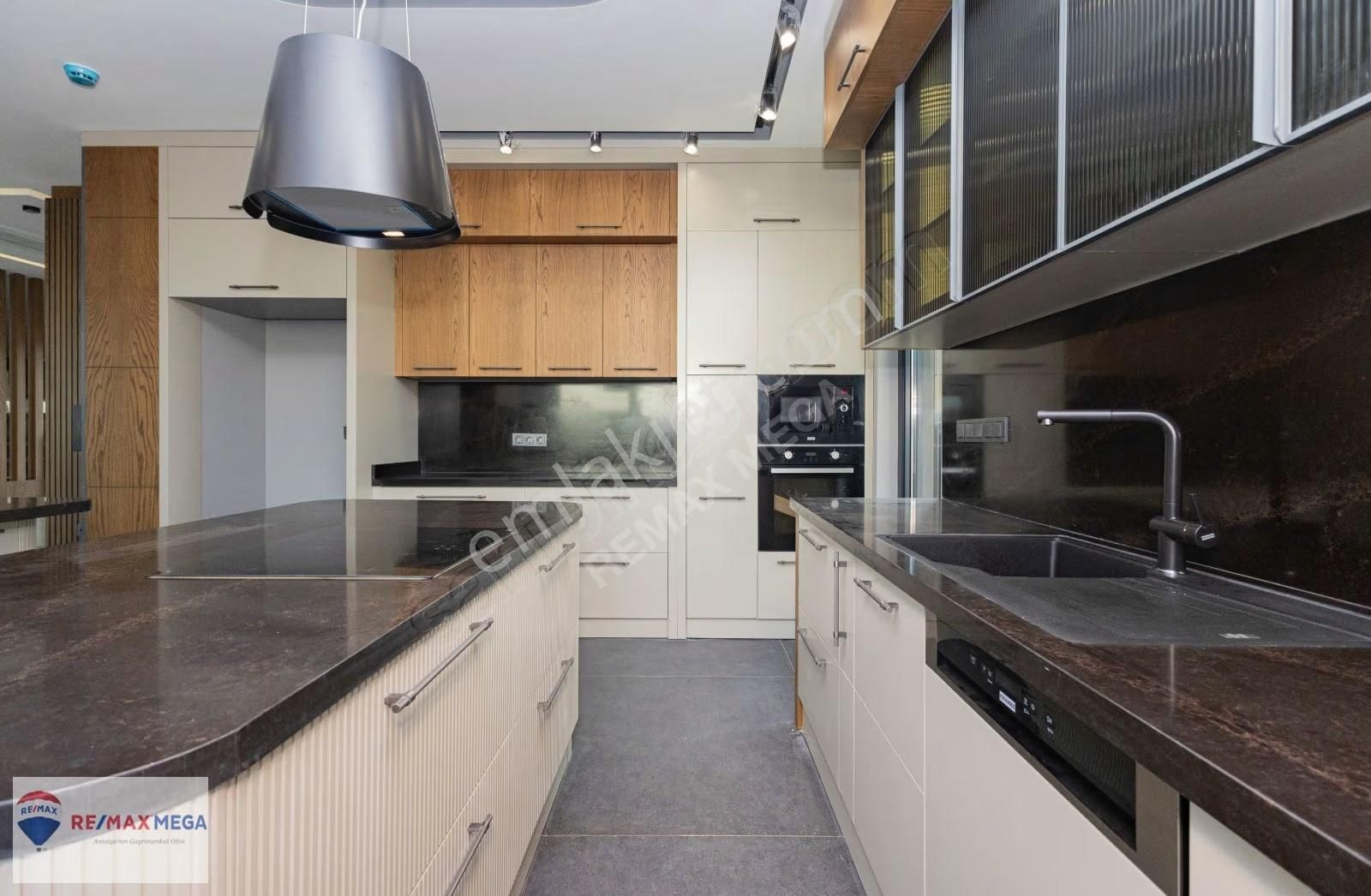 Altınkale'de Net 542 M² 5+1 Ultralüks Modern Villa - Görsel 34