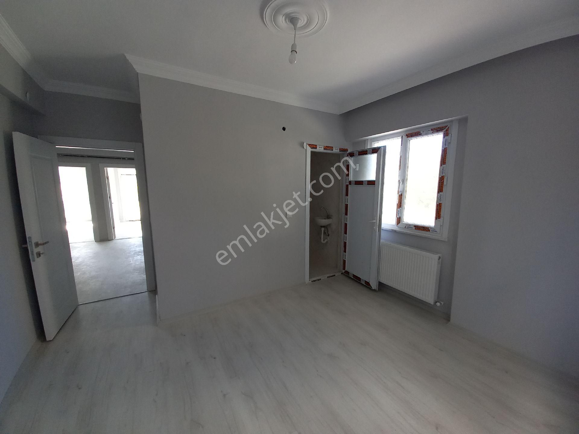 Altınovada Satılık 3+1 Sıfır Daire - Görsel 14