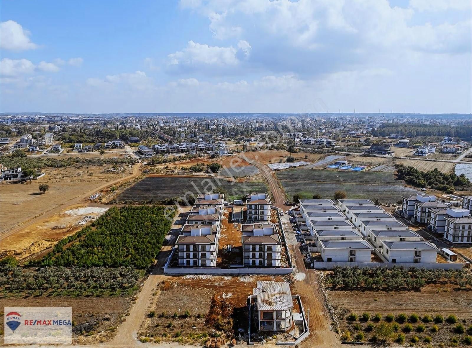 Düzlerçamı'nda Doğa Manzaralı Site İçerisinde 3+1 Satılık Daire