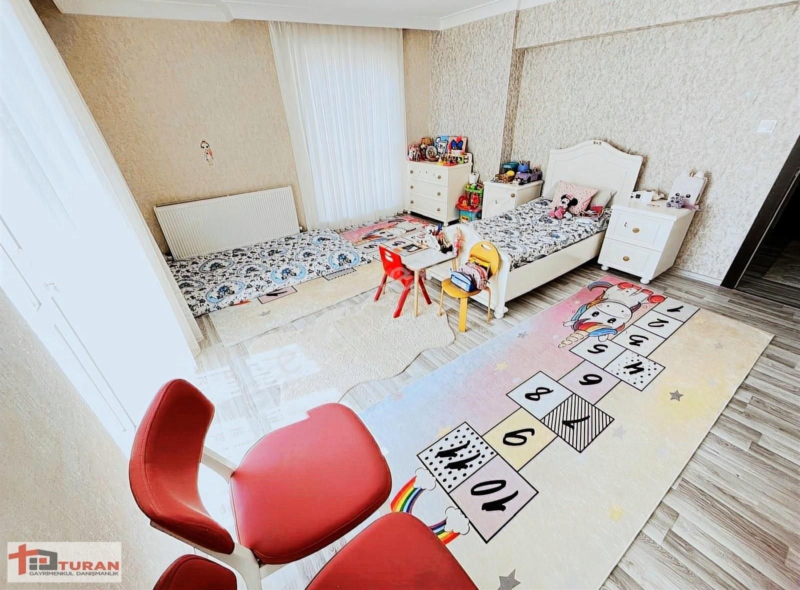 Yükseltepe'de 4+1 Asansörlü Full+full Yapılı Acill Dublex Daire - Görsel 2