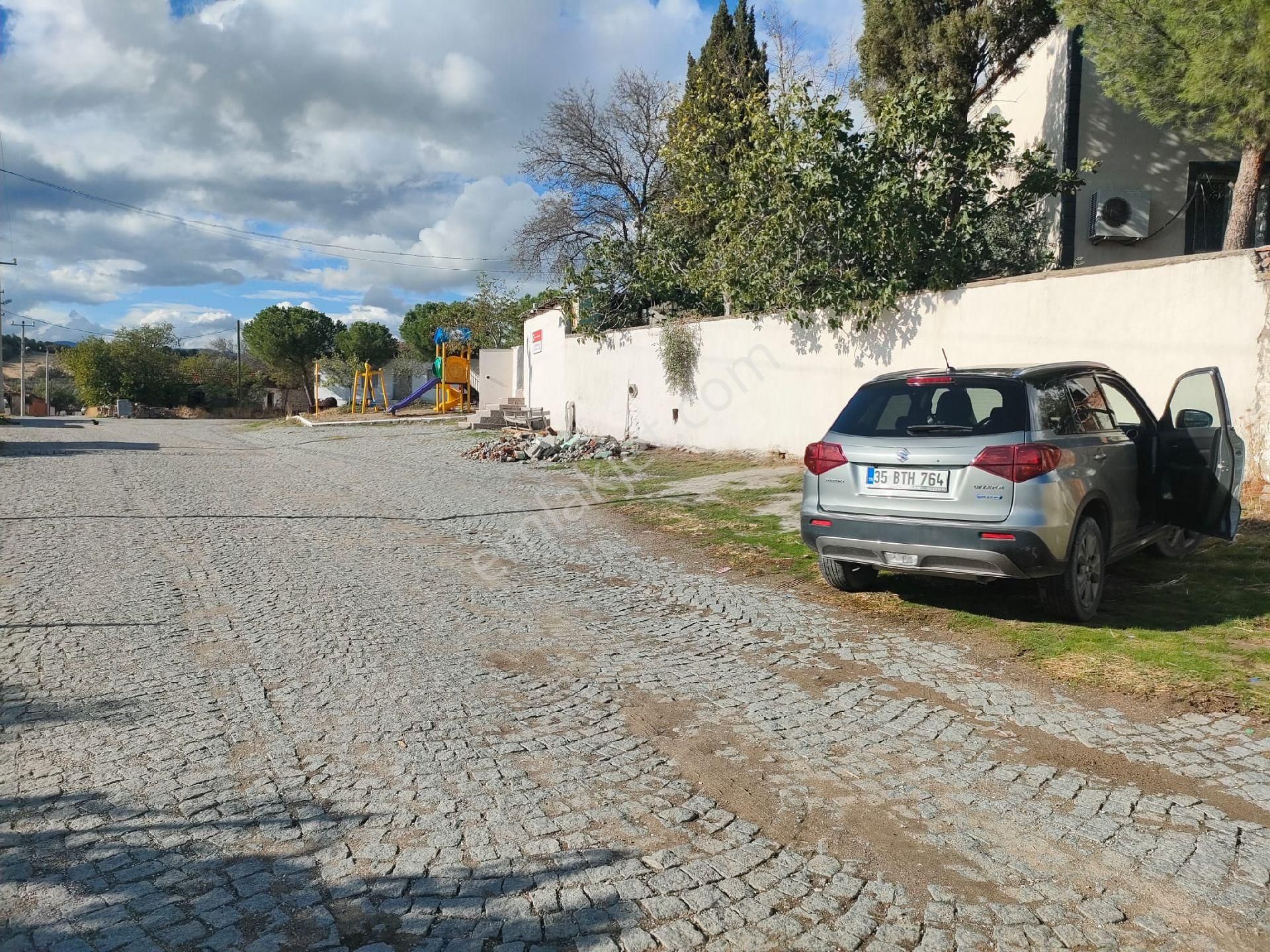 Bergama Ahmetbeyler Mahallesinde Satılık Köy Evi - Görsel 4