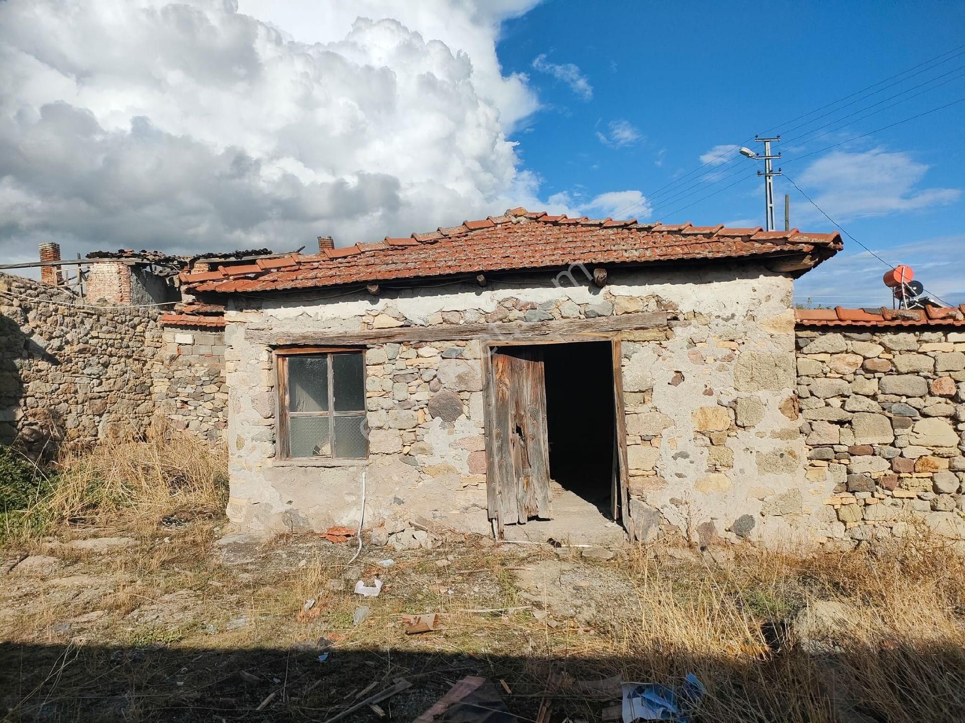 Bergama Ahmetbeyler Mahallesinde Satılık Köy Evi - Görsel 15