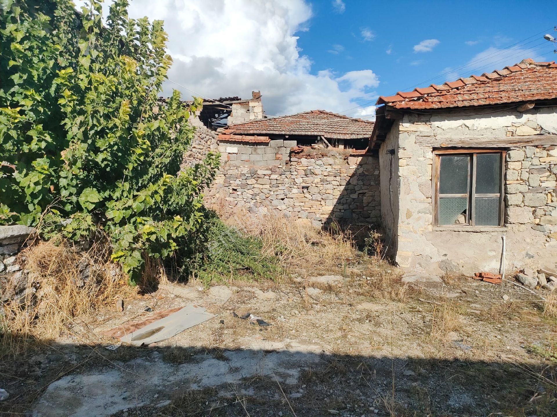 Bergama Ahmetbeyler Mahallesinde Satılık Köy Evi - Görsel 21