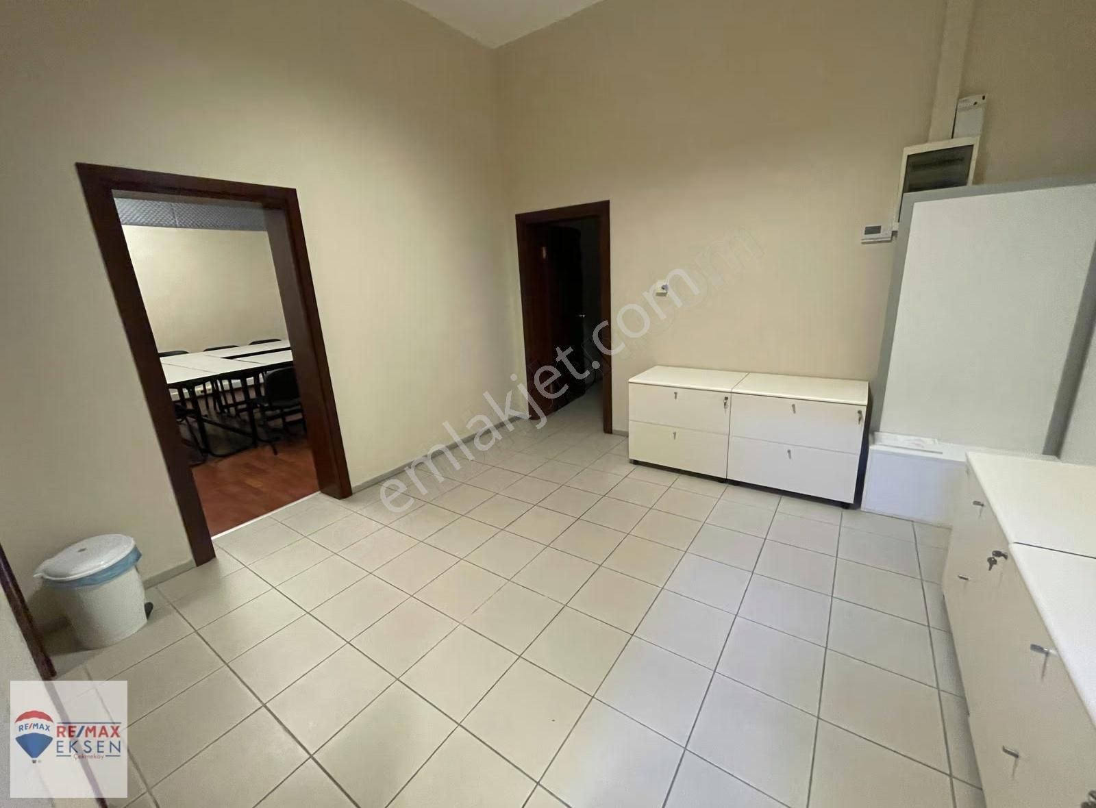 Kozyatağı Stfa Bloklarında Çok Merkezi Giriş Katı 200 M2 Ofis - Görsel 5