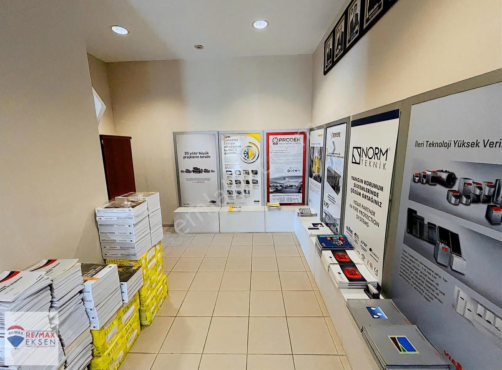 Kozyatağı Stfa Bloklarında Çok Merkezi Giriş Katı 200 M2 Ofis - Görsel 17