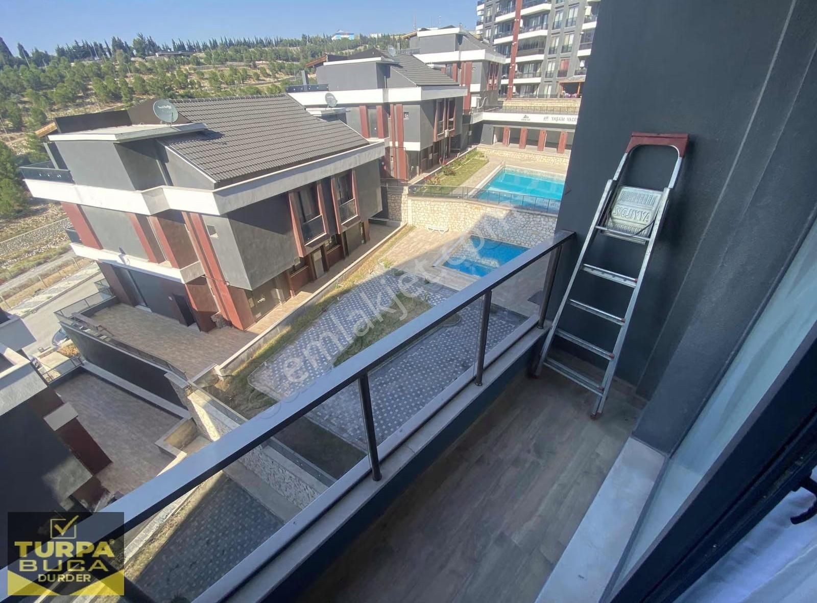 Yaşam Vadisi'nde Havuz Cephe 2 Balkonlu Arakat Daire Fırsatı!!! - Görsel 24