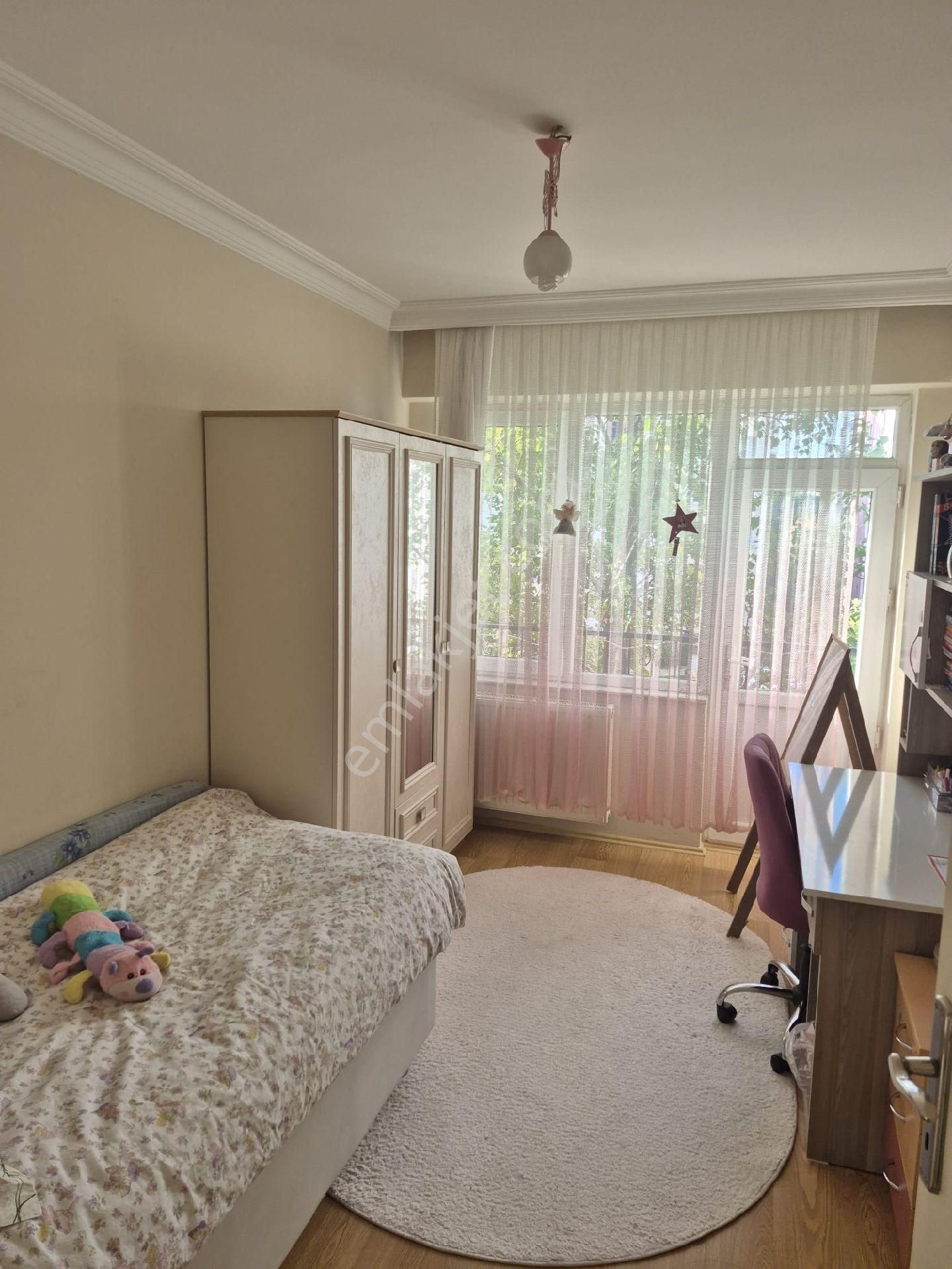 Cumhuriyet Mahallesinde 105 Evlerde Ataparka Yakın Arakat Daire Satılık - Görsel 9