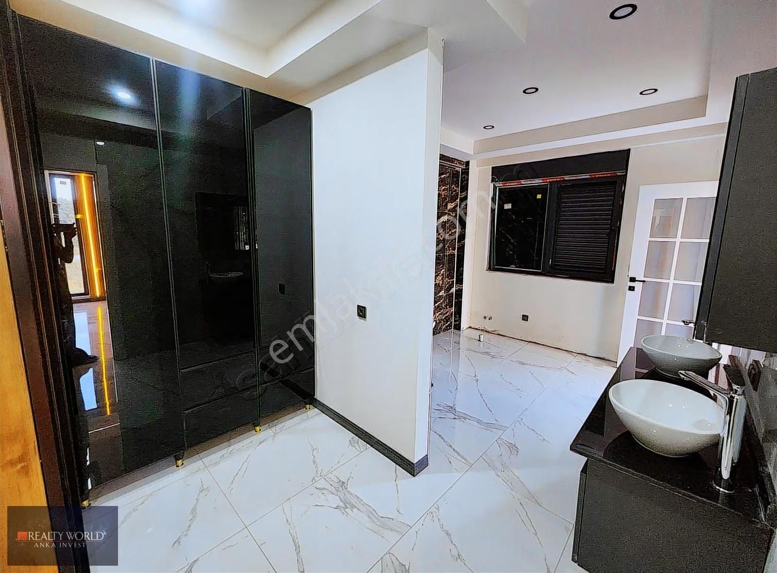 Realty World'den Düzlerçamında 4+1 Lüks Villa - Görsel 25