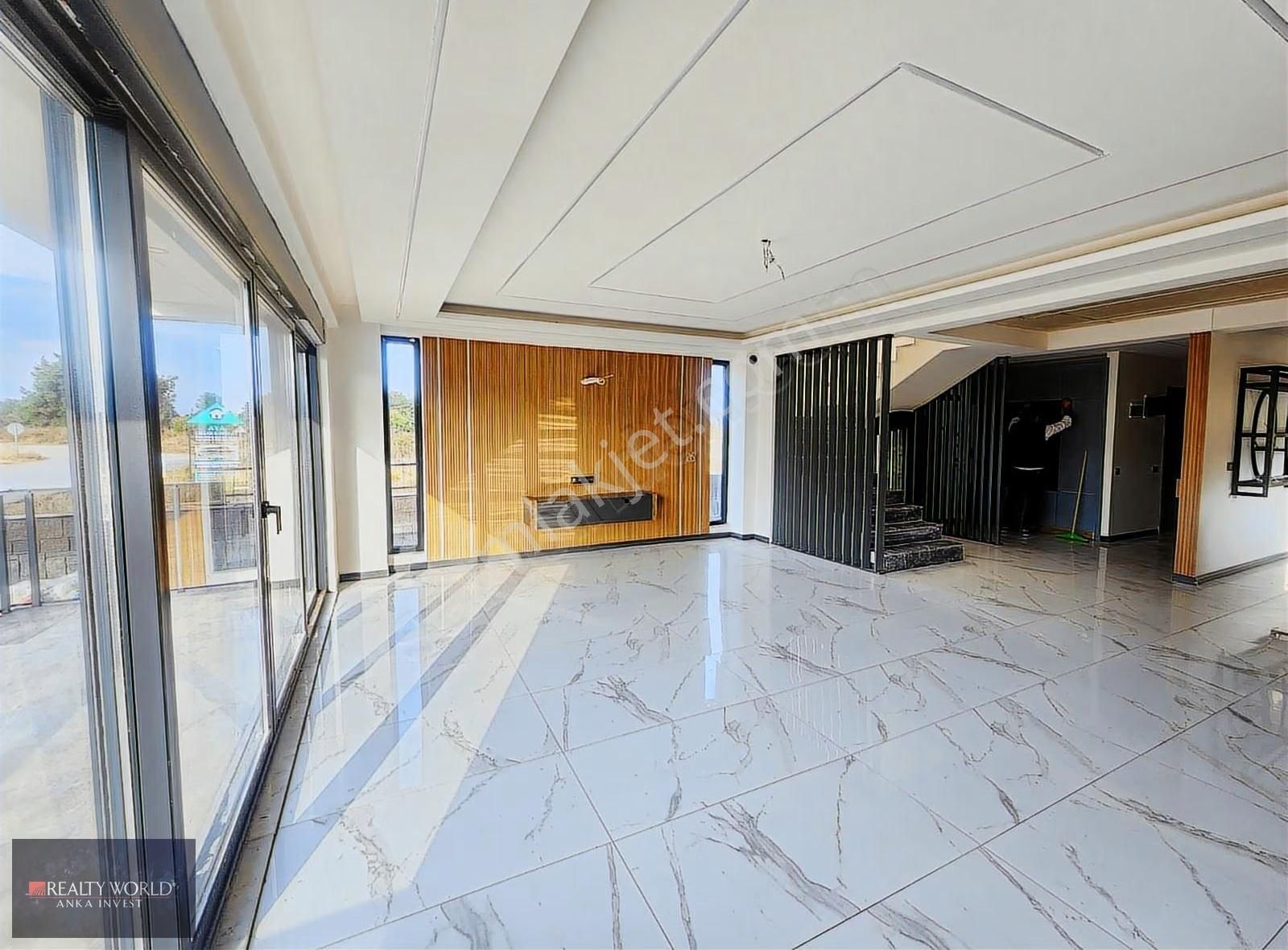 Realty World'den Düzlerçamında 4+1 Lüks Villa - Görsel 24