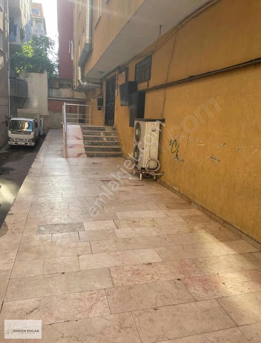 Cadde Üstü Eşyalı 2+1 Daire - Görsel 14