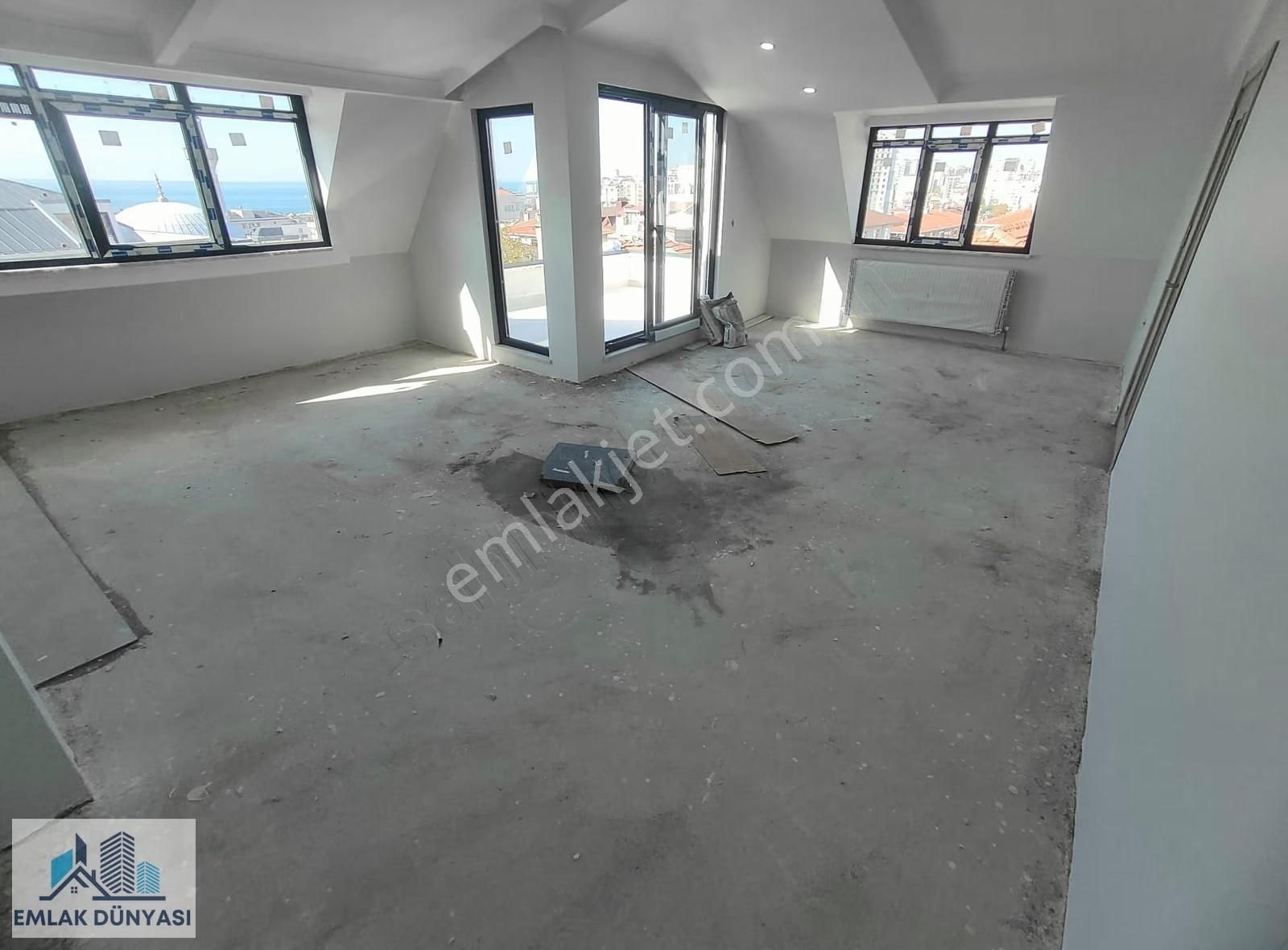 Emlak Dünyasından Altıntepede Deniz Manzaralı 3+2 Dubleks - Görsel 15