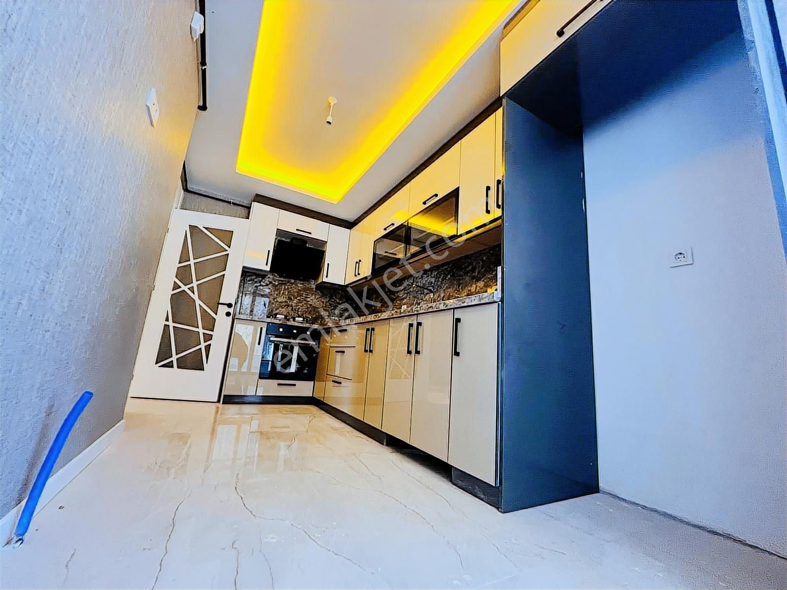 Menders Mah.merkezde Ayaş Yolu Cepheli 2 M.kredi 3+1 Satılık - Görsel 17