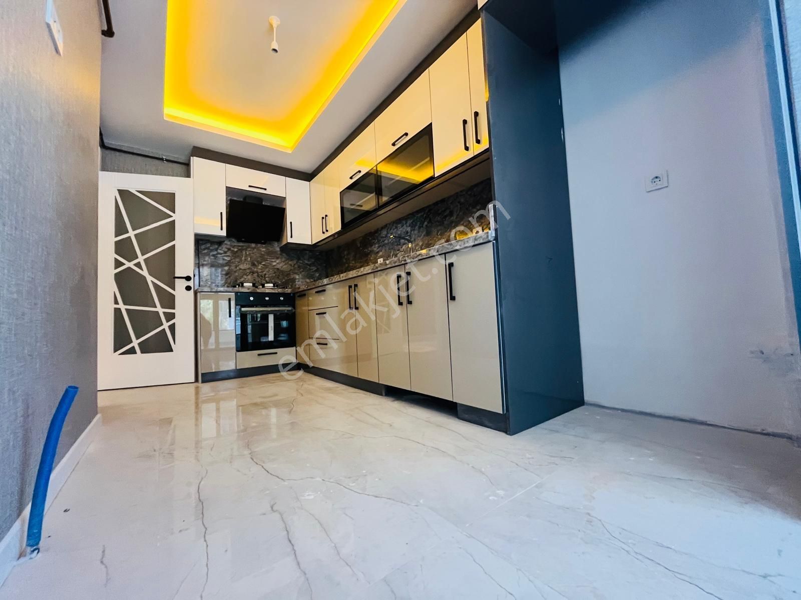 Menders Mah.merkezde Ayaş Yolu Cepheli 2 M.kredi 3+1 Satılık - Görsel 24