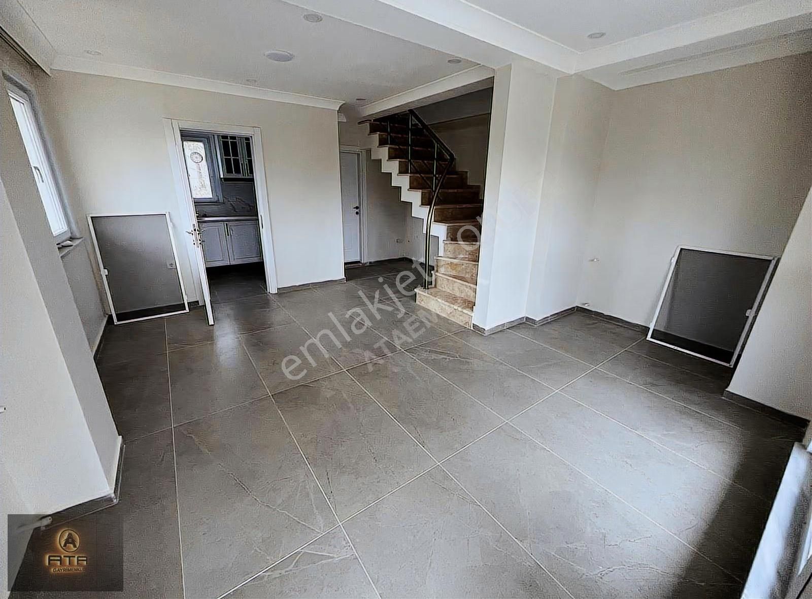 Ata Gayrimenkul'den Merkezi Konumda 4+1 Peyzajlı Lüks Villa - Görsel 13