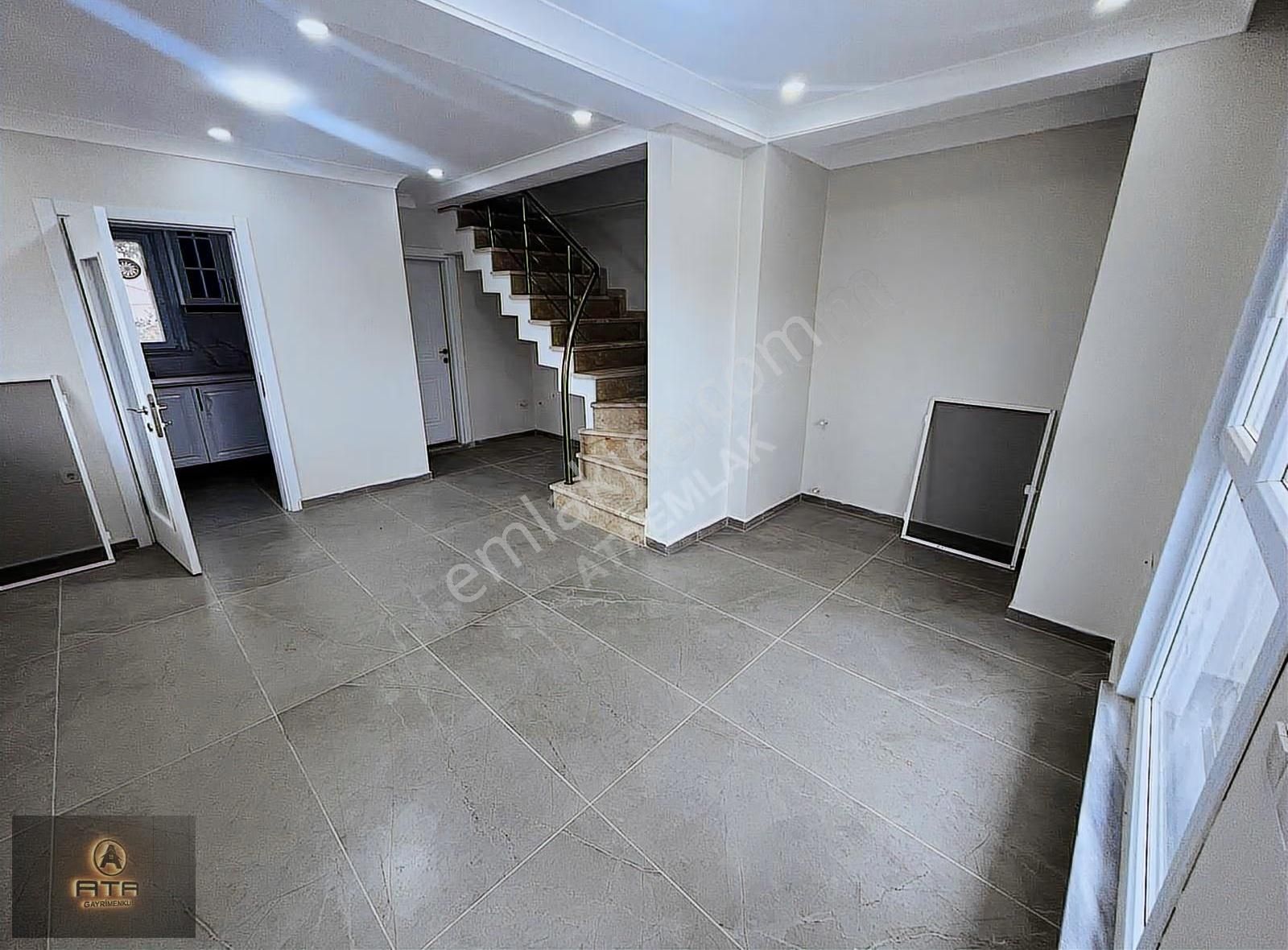 Ata Gayrimenkul'den Merkezi Konumda 4+1 Peyzajlı Lüks Villa - Görsel 17