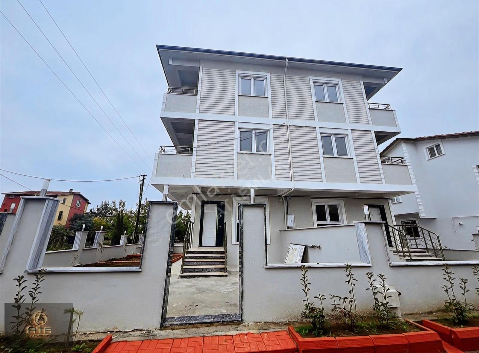 Ata Gayrimenkul'den Merkezi Konumda 4+1 Peyzajlı Lüks Villa - Görsel 18