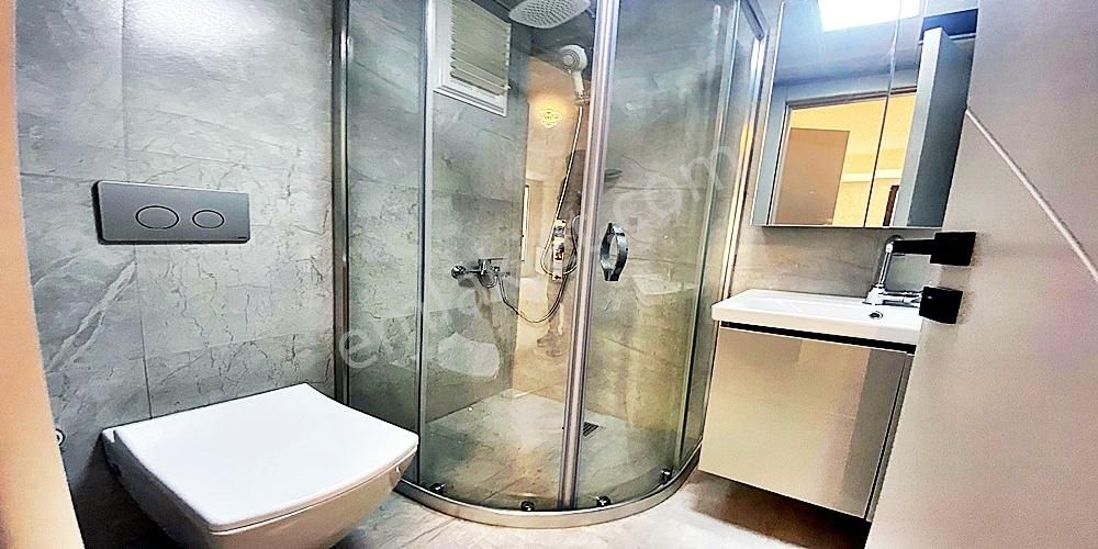 Yenikent Emlak'tan Bölgenin En Şaşalı Süper Lüx 3+1 Satılık Dair - Görsel 3