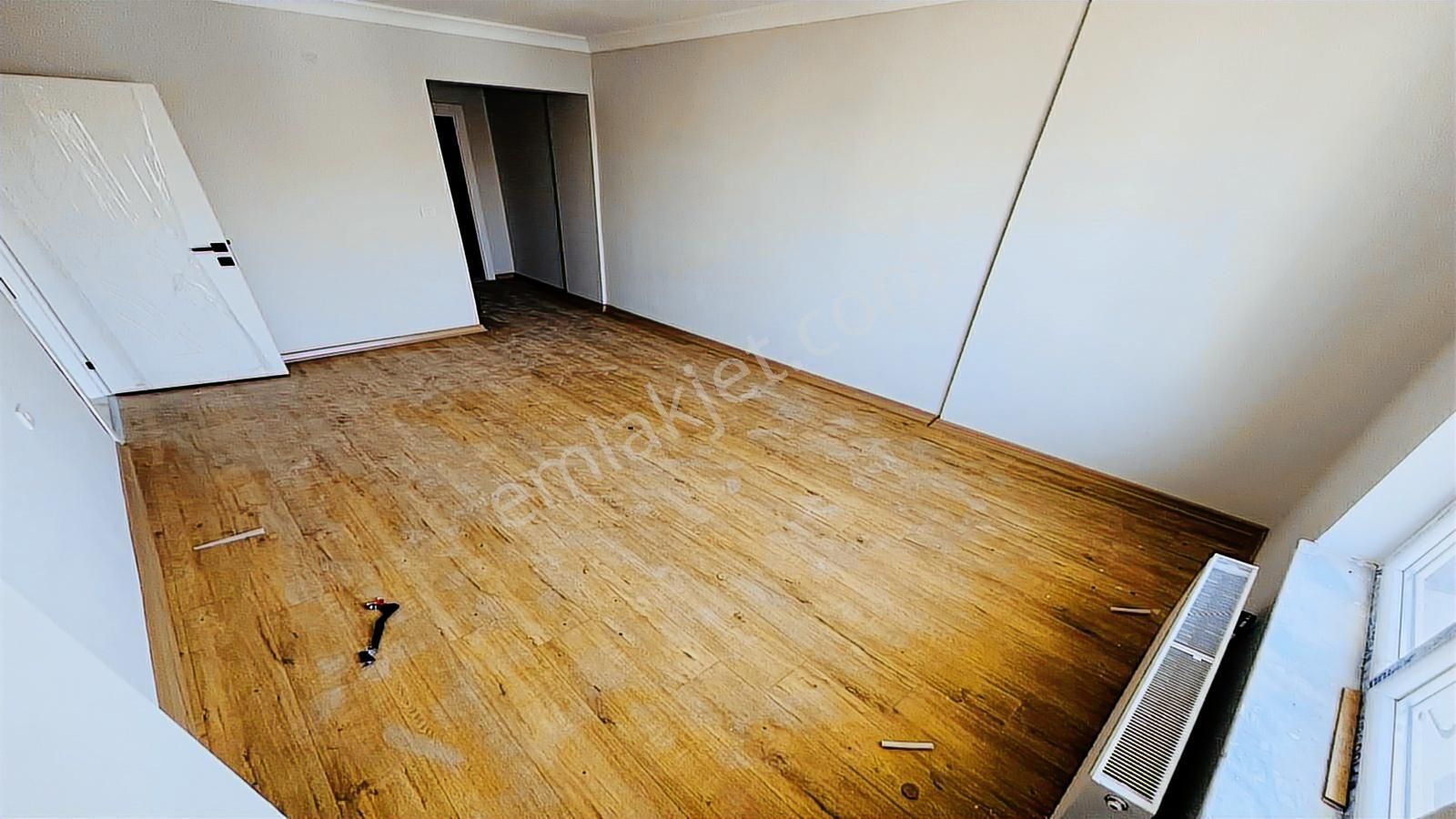 Pazarın Dibinde %80 Kredi İmkanlı 3+1 Masrafsız Teras Balkonlu - Görsel 39