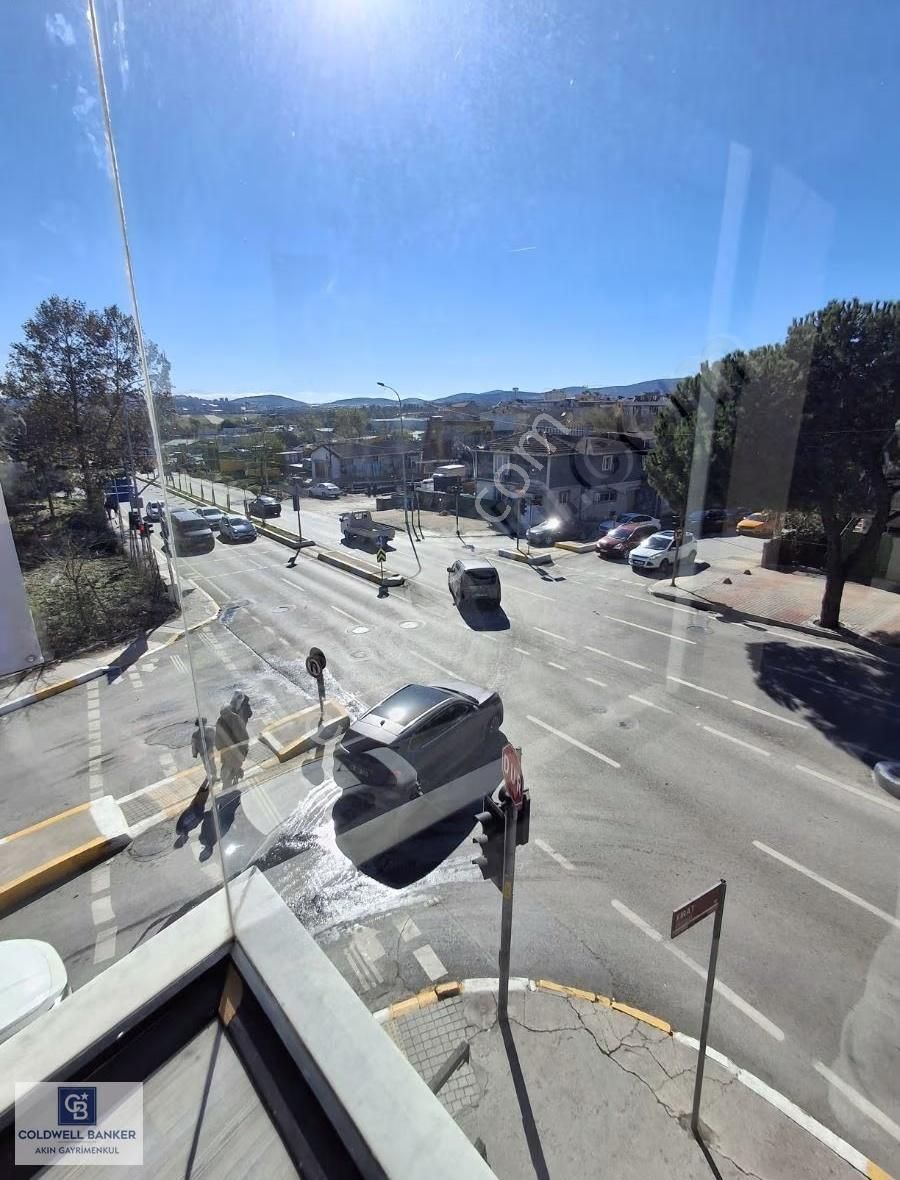 Sancaktepe Kemal Türkler Mahallesinde Cadde Üstü Satılık Dükkan - Görsel 3