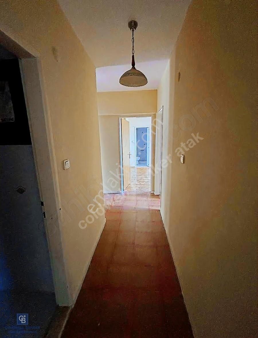 Torbalı Mithatpaşa Caddesinde Merkezi Konumda Geniş 3+1 Daire - Görsel 15