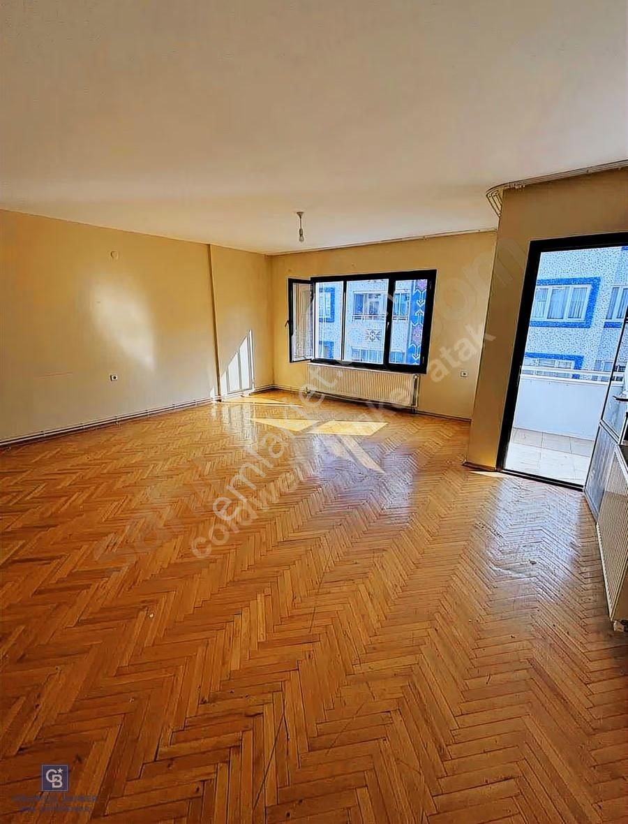 Torbalı Mithatpaşa Caddesinde Merkezi Konumda Geniş 3+1 Daire - Görsel 13