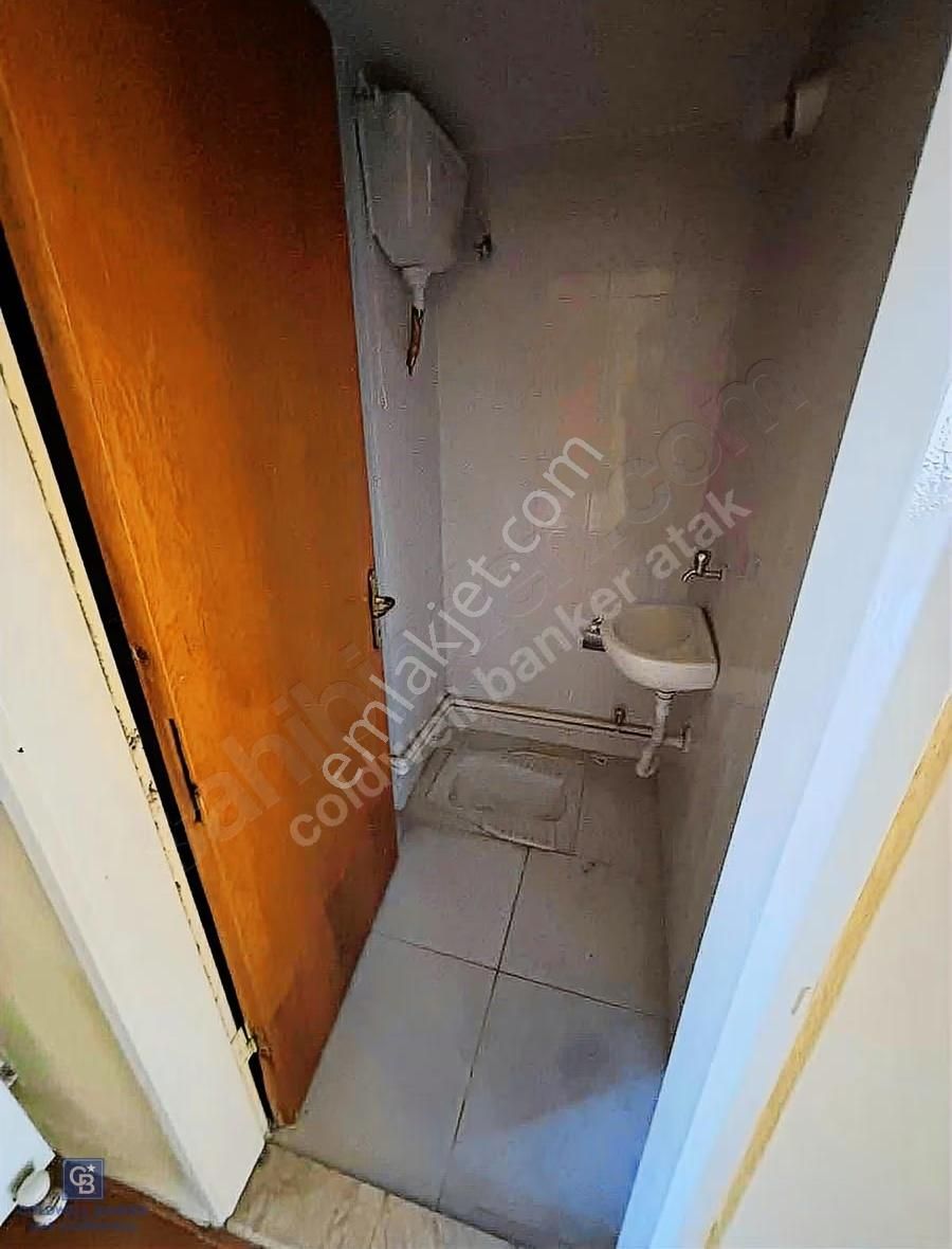 Torbalı Mithatpaşa Caddesinde Merkezi Konumda Geniş 3+1 Daire - Görsel 16