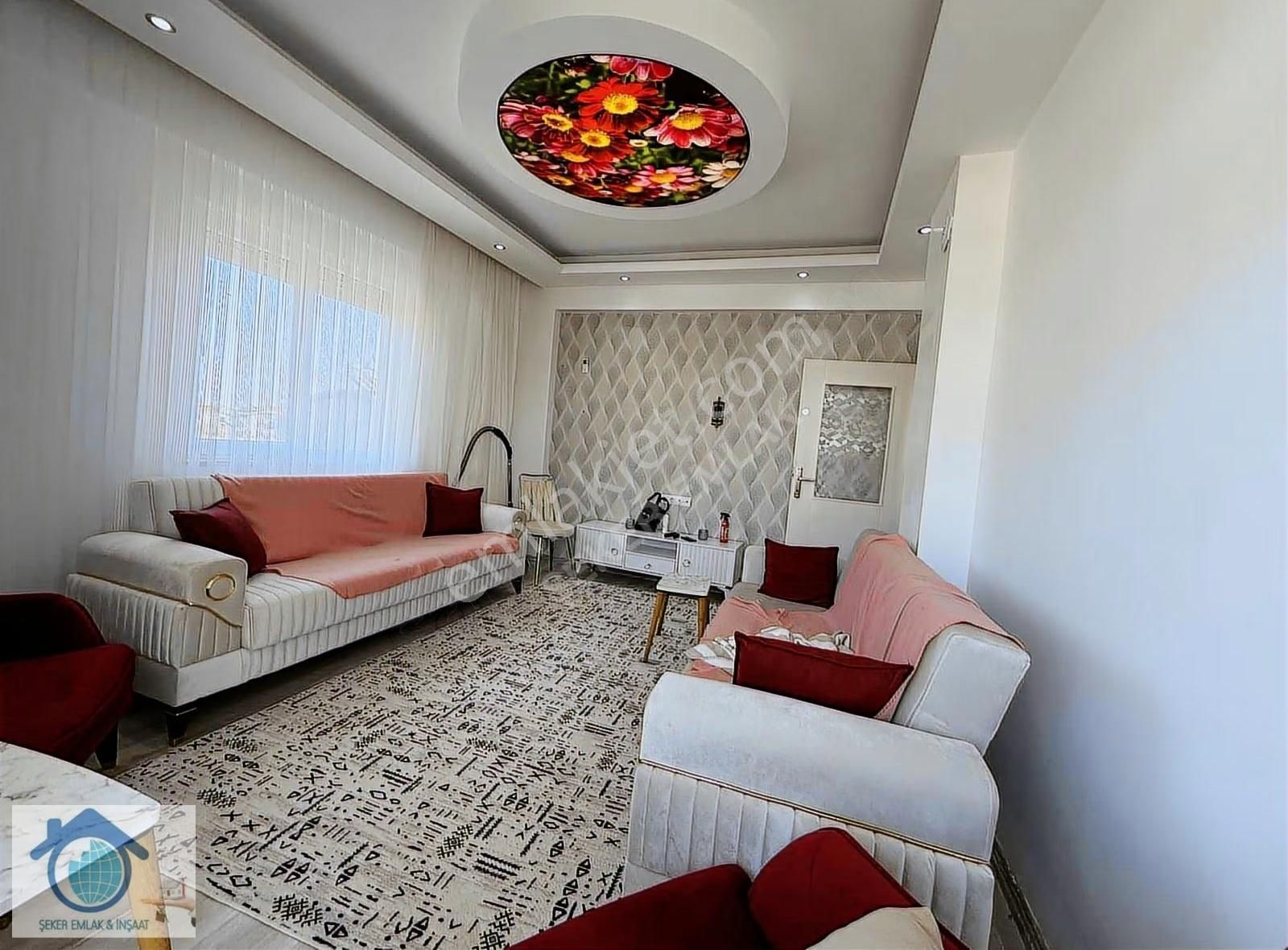 Ilıcada Satılık Köşe 2+1 Eşyalı Çatılı Merkezi Konumda Daire - Görsel 3