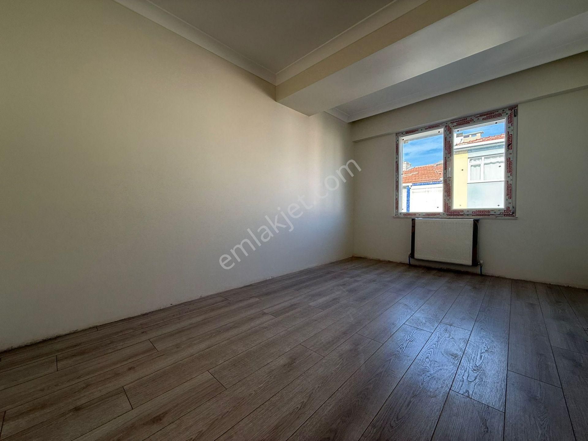 İstanbul House'dan B.evler'de Sıfır Binada 2+1 Ön Cephe Ara Kat - Görsel 11