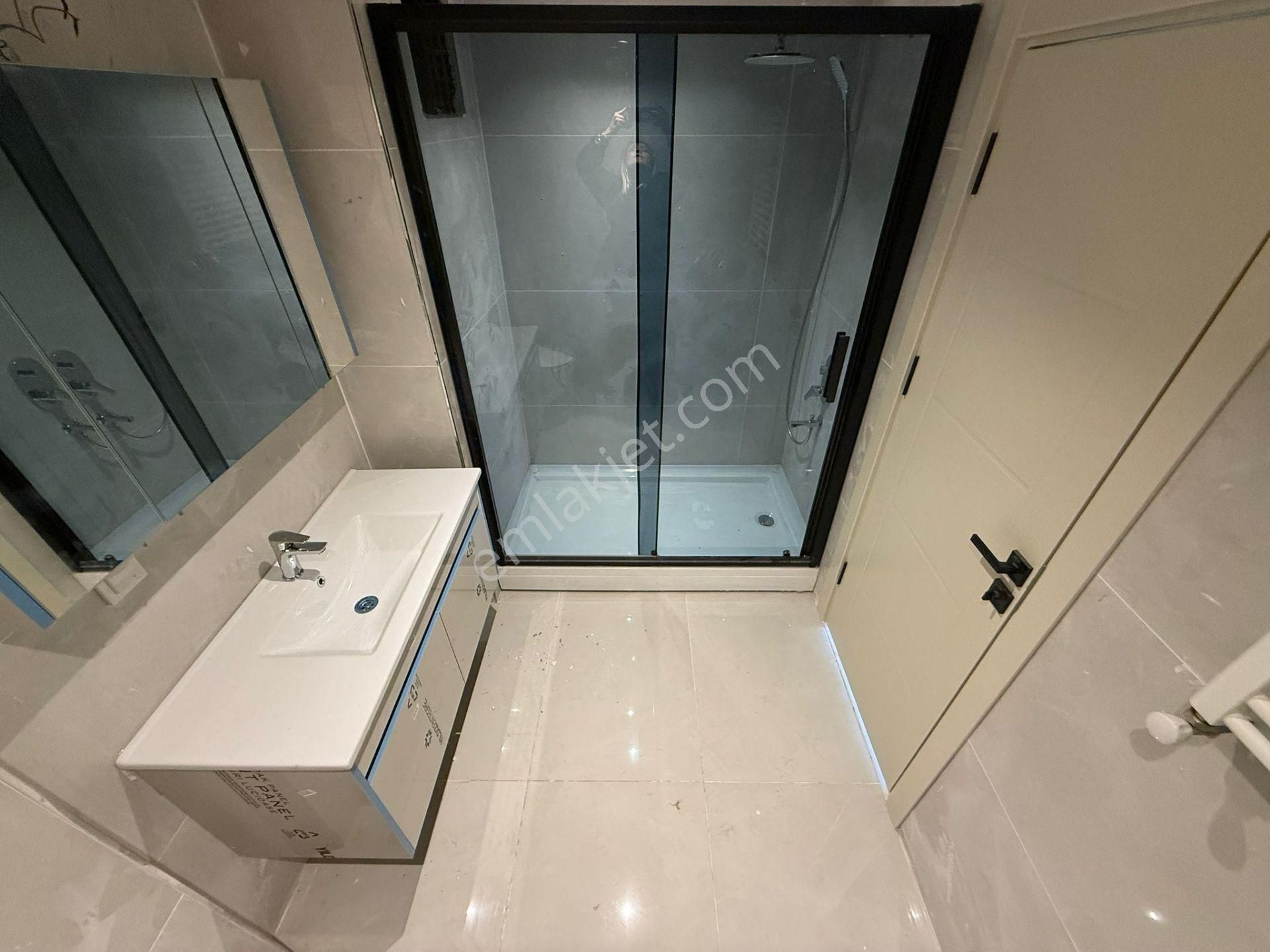 İstanbul House'dan B.evler'de Sıfır Binada 2+1 Ön Cephe Ara Kat - Görsel 19