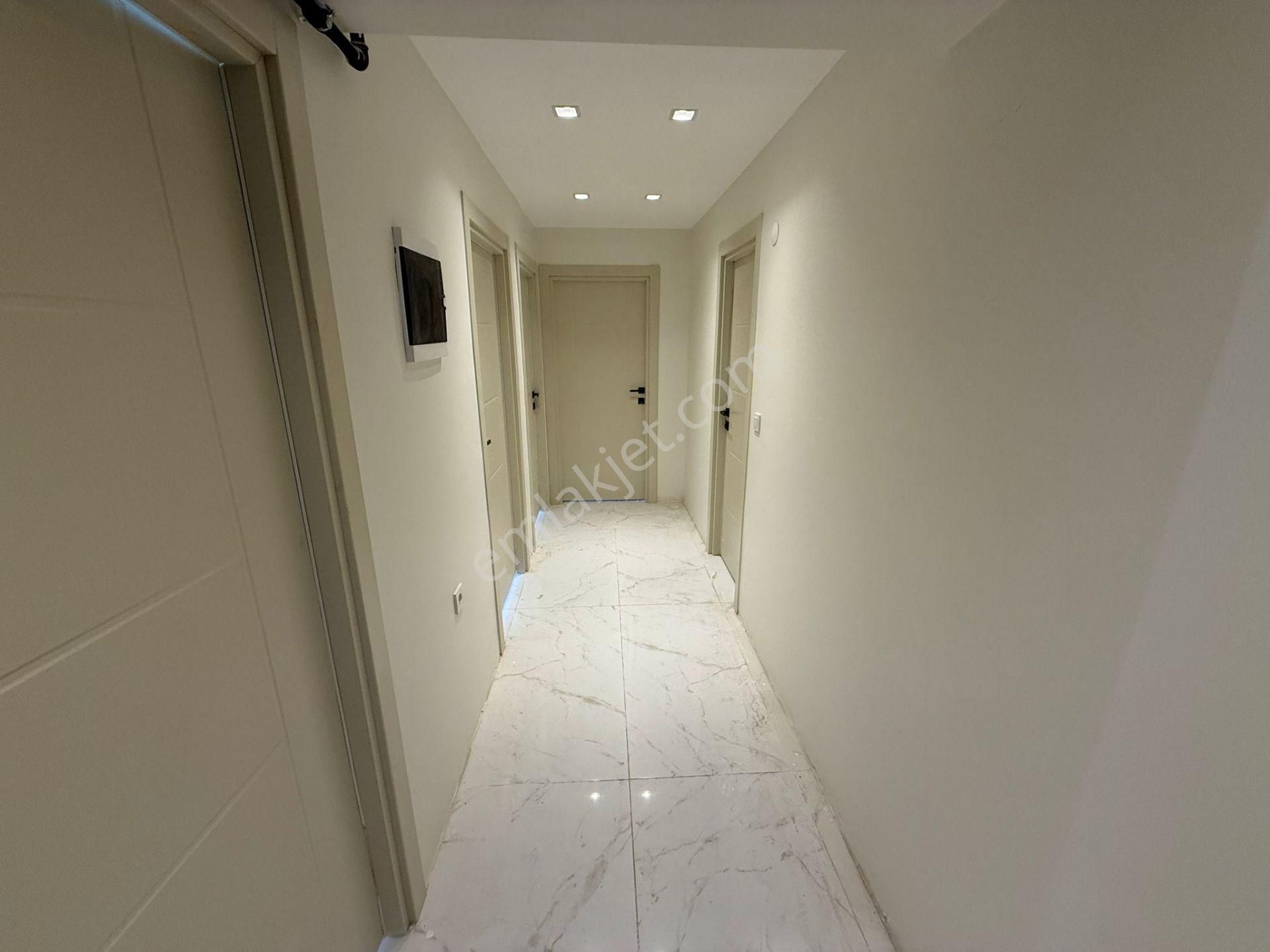 İstanbul House'dan B.evler'de Sıfır Binada 2+1 Ön Cephe Ara Kat - Görsel 21