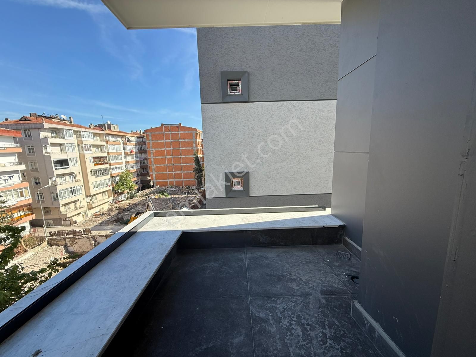 İstanbul House'dan B.evler'de Sıfır Binada 2+1 Ön Cephe Ara Kat - Görsel 7