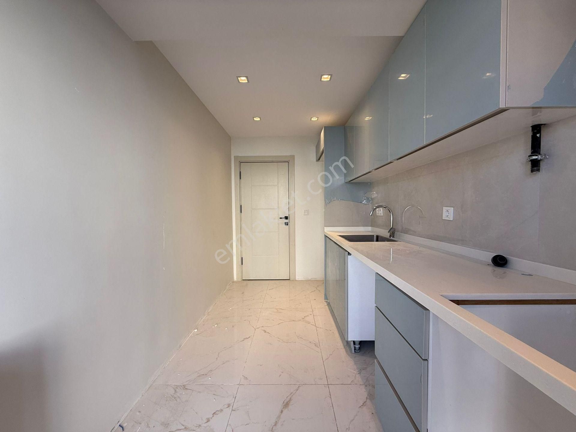 İstanbul House'dan B.evler'de Sıfır Binada 2+1 Ön Cephe Ara Kat - Görsel 17