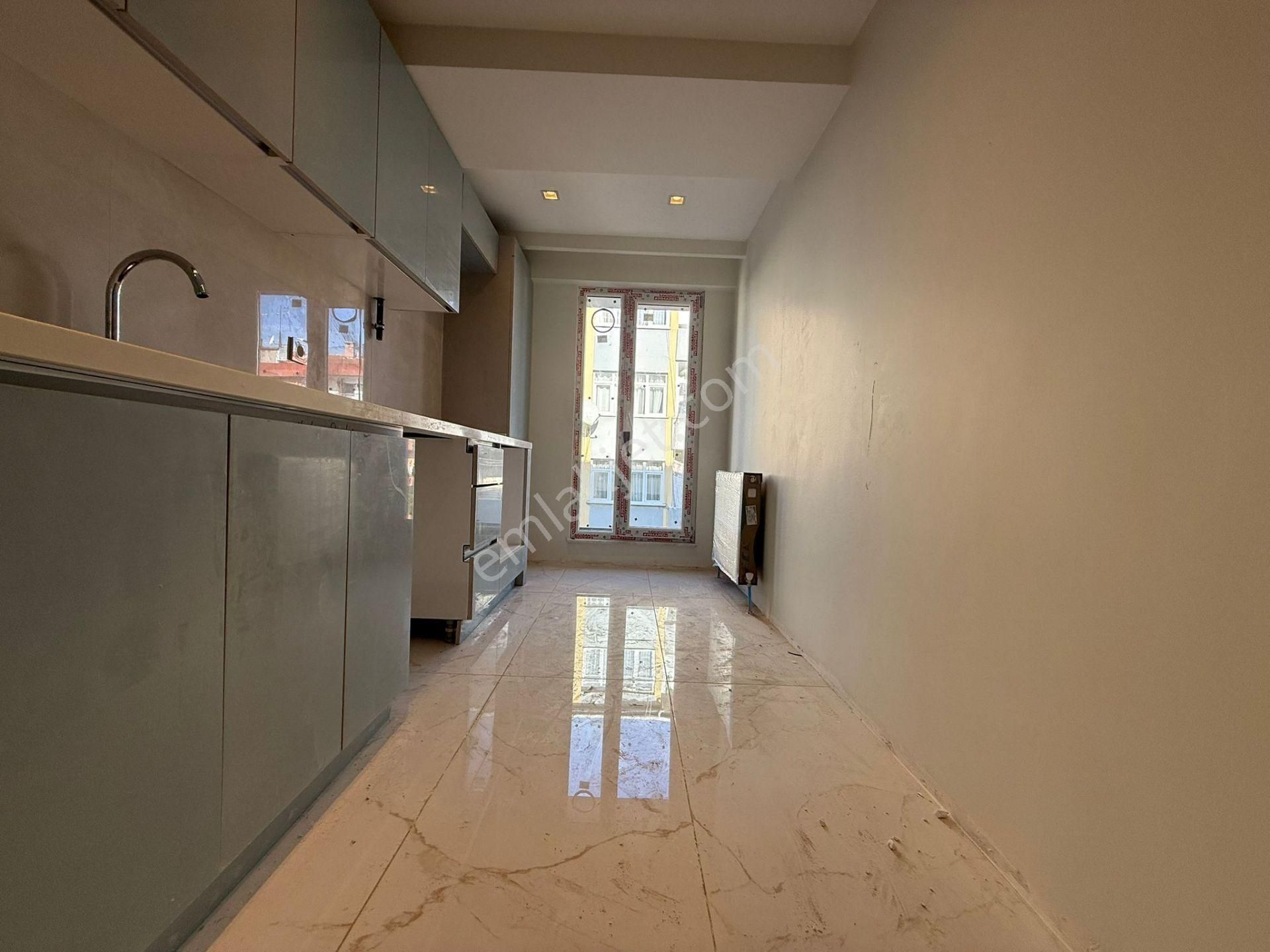 İstanbul House'dan B.evler'de Sıfır Binada 2+1 Ön Cephe Ara Kat - Görsel 16