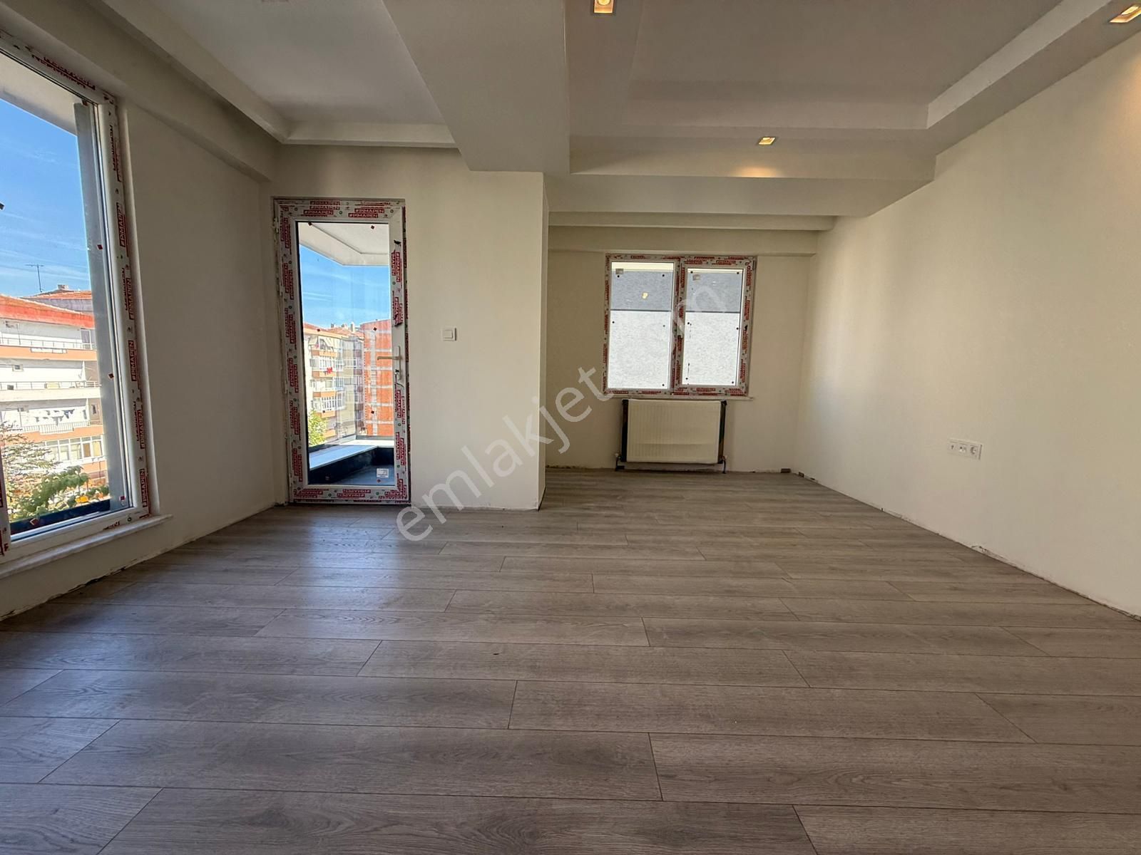 İstanbul House'dan B.evler'de Sıfır Binada 2+1 Ön Cephe Ara Kat - Görsel 2