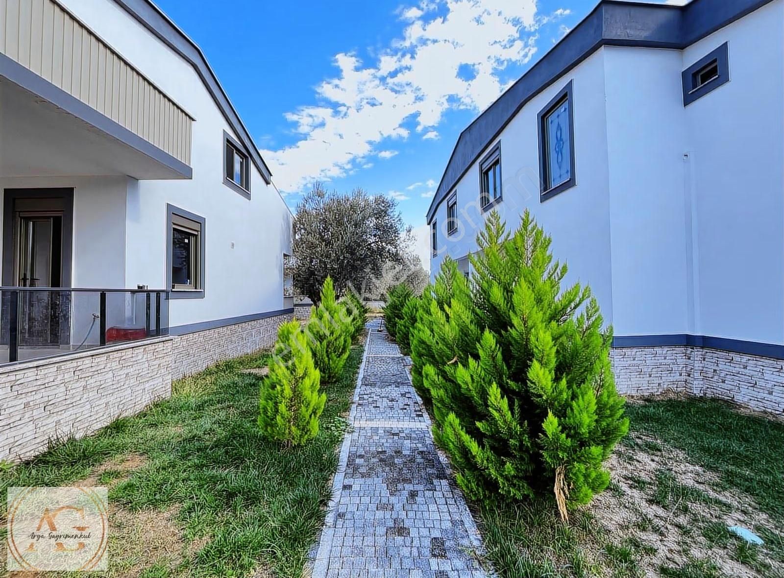 Arya'dan Narlı'da Dağ Ve Deniz Manzralı 4+1 Villa - Görsel 19