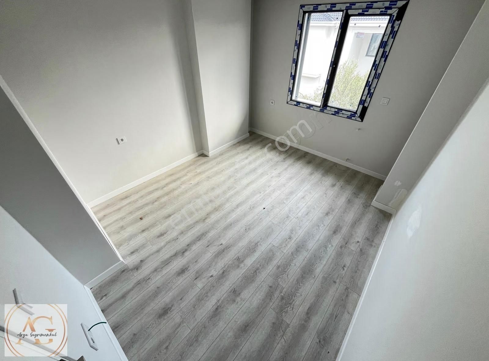 Arya'dan Şık Tasarımlı Denize 300 Metre 2+1 Lüks Daire - Görsel 13