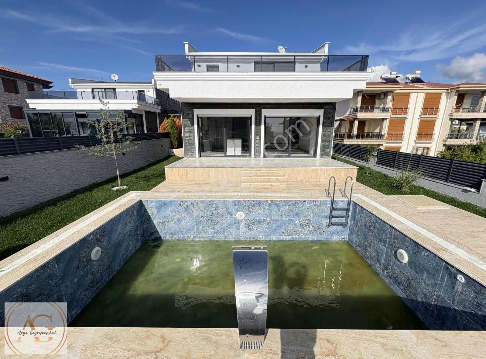 Arya'dan Şık Tasarımlı Dağ Ve Deniz Manzaralı 4+1 Müstakil Villa - Görsel 9