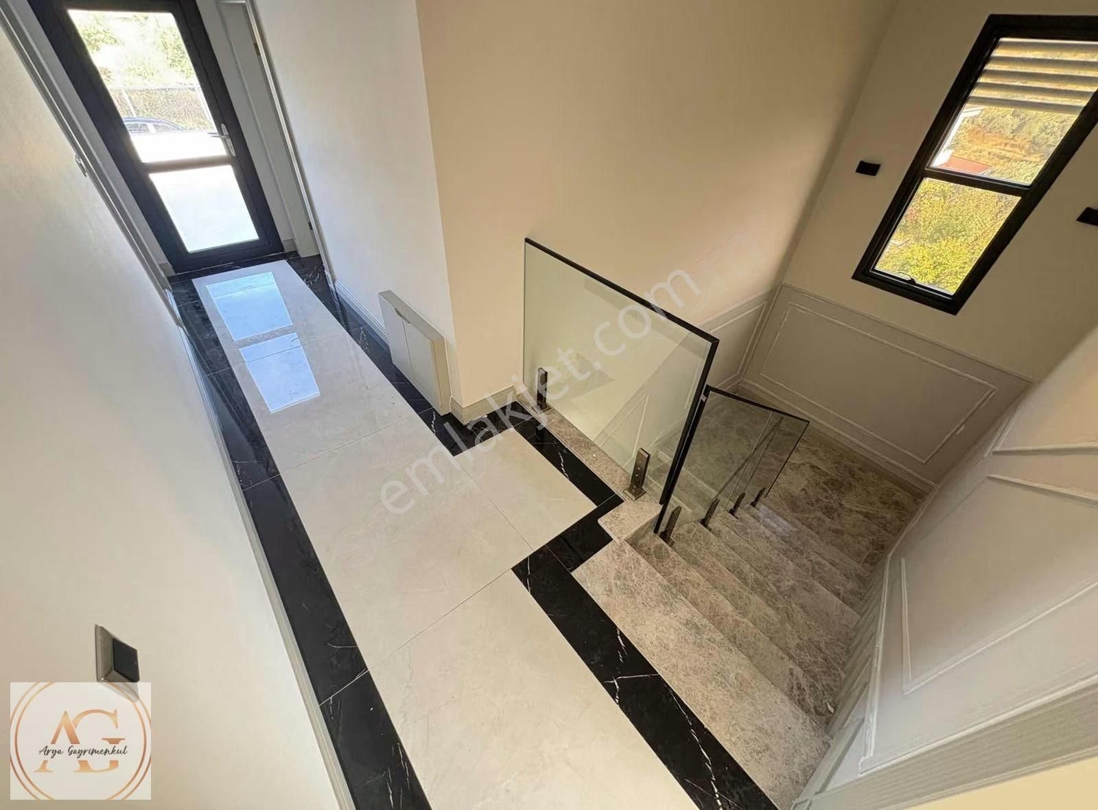 Arya'dan Şık Tasarımlı Dağ Ve Deniz Manzaralı 4+1 Müstakil Villa - Görsel 16