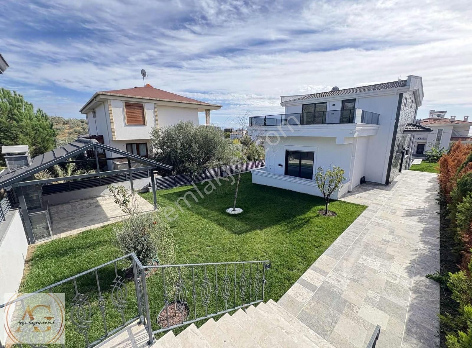 Arya'dan Şık Tasarımlı Dağ Ve Deniz Manzaralı 4+1 Müstakil Villa - Görsel 34
