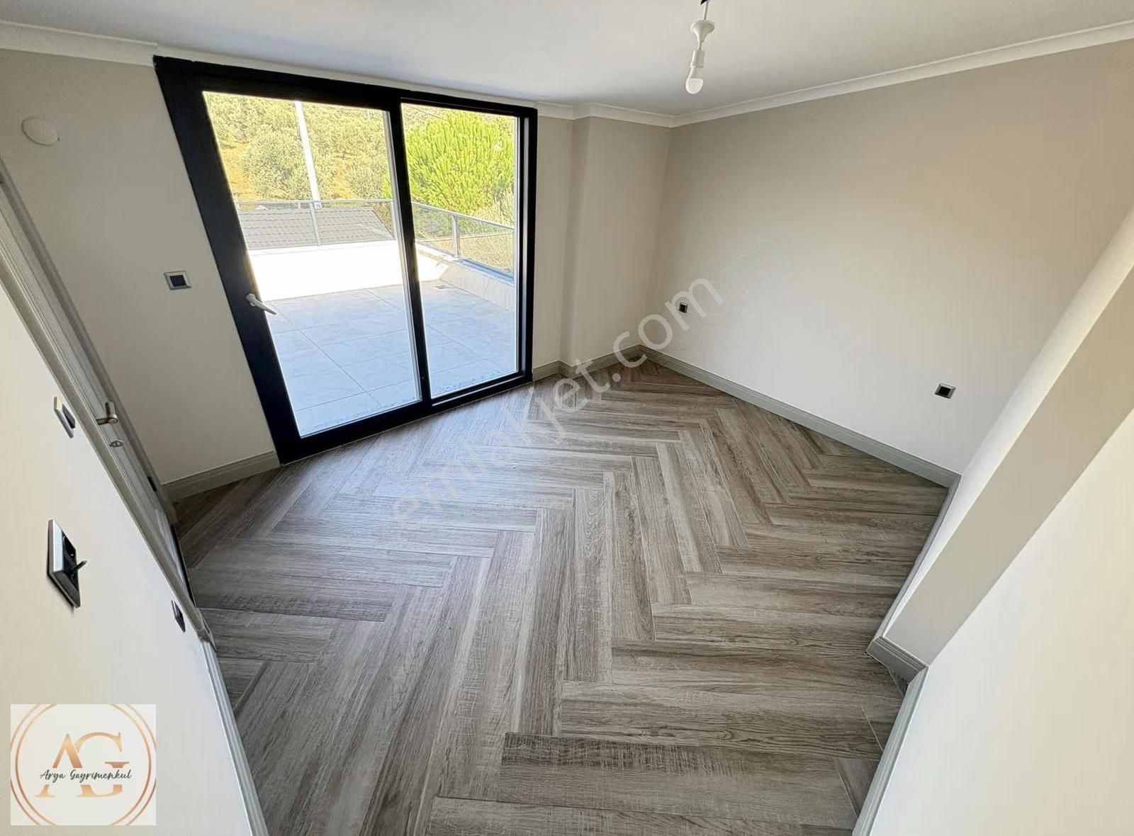 Arya'dan Şık Tasarımlı Dağ Ve Deniz Manzaralı 4+1 Müstakil Villa - Görsel 33