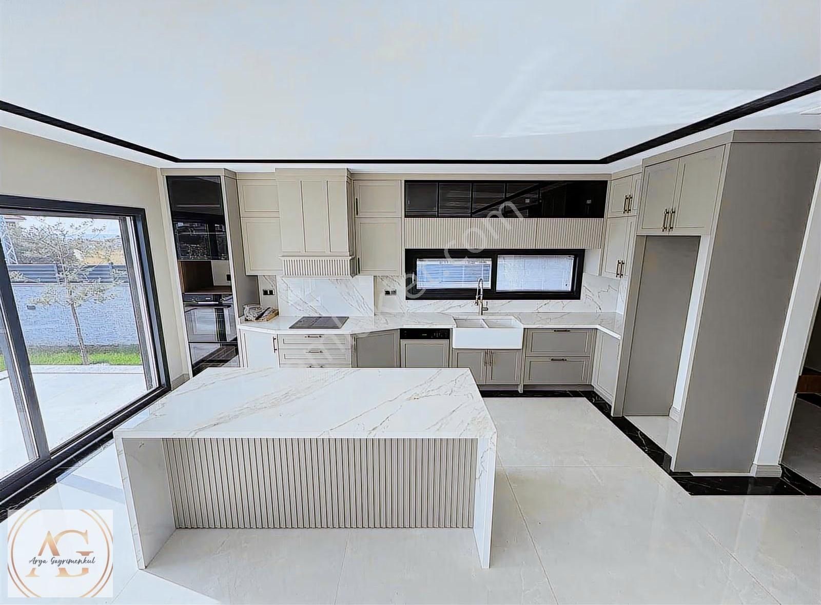 Arya'dan Şık Tasarımlı Dağ Ve Deniz Manzaralı 4+1 Müstakil Villa - Görsel 8